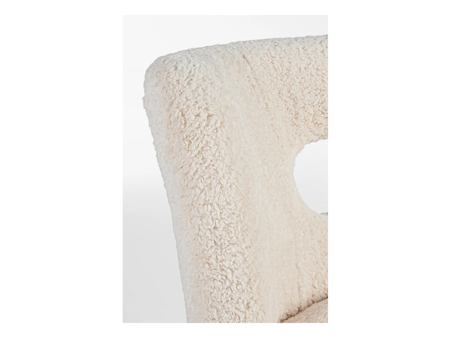 Fauteuil en polyester effet laine blanc Tina