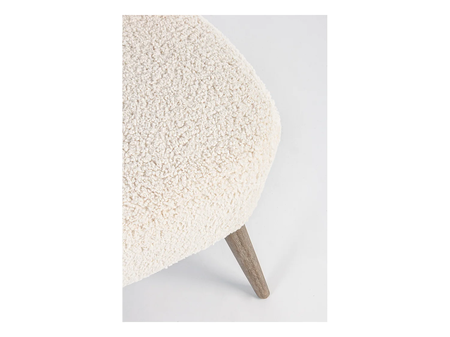 Fauteuil en polyester effet laine blanc Tina