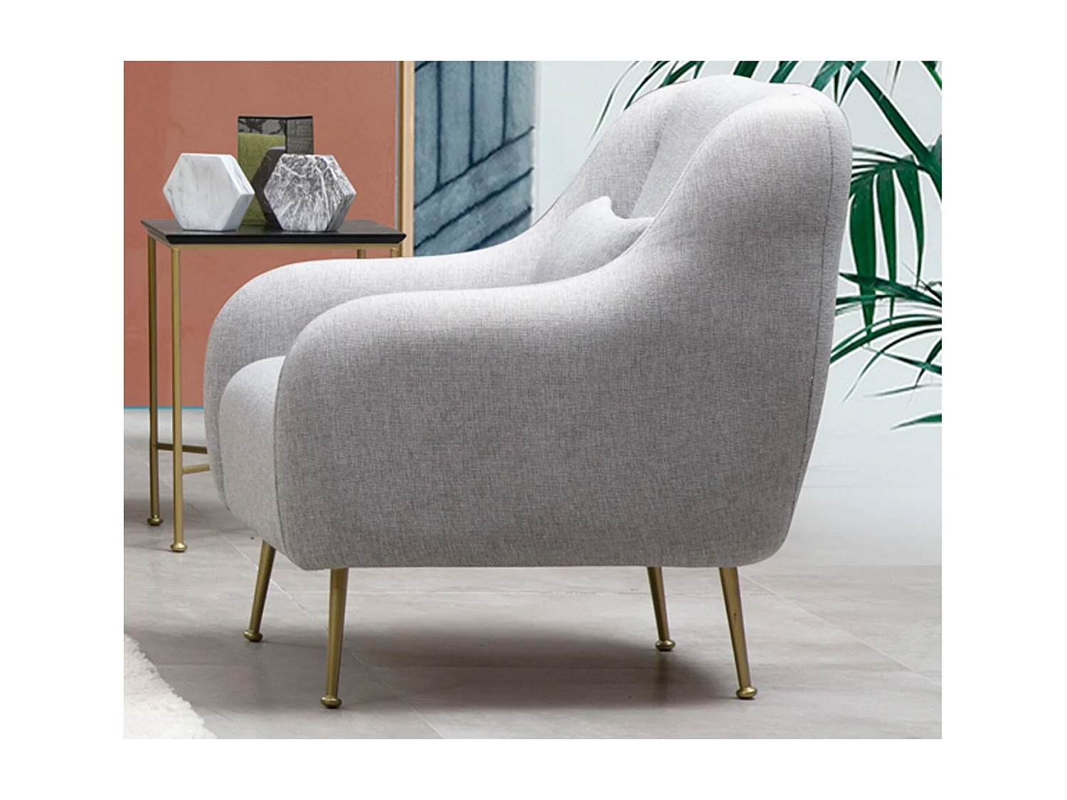 Fauteuil moderne tissu gris et piéds métal doré Kezila 78cm