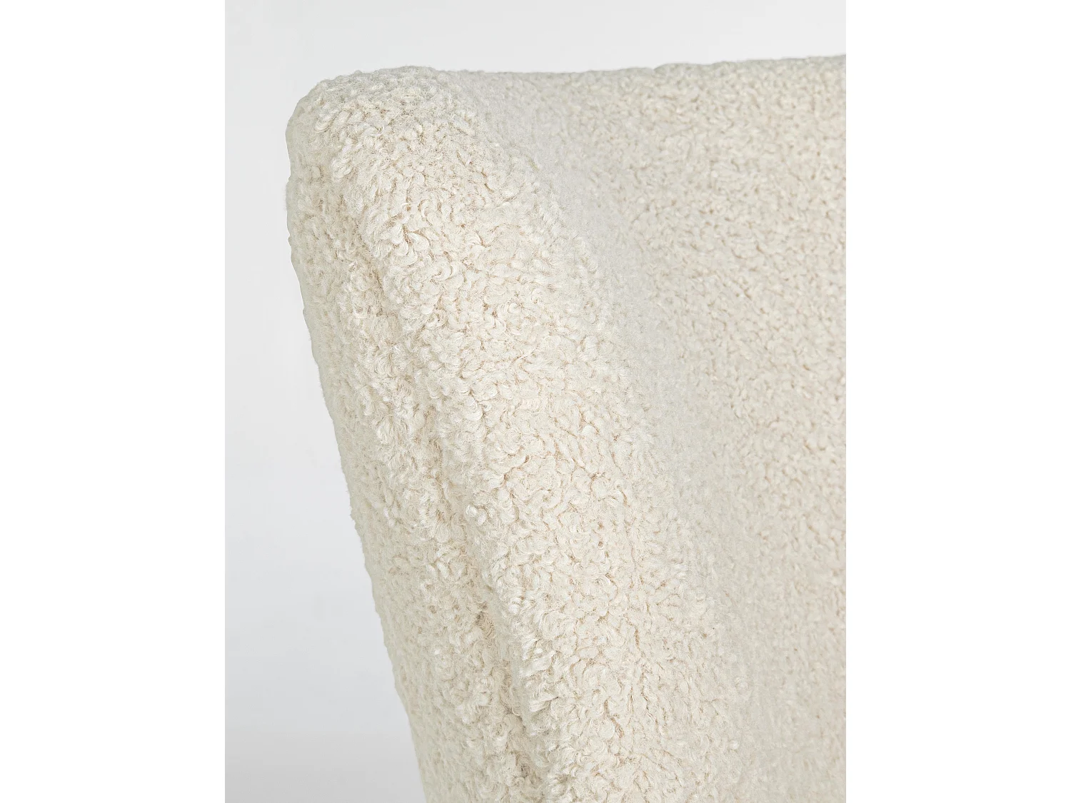 Fauteuil tissu crème effet laine et bois de hévéa Ritaz