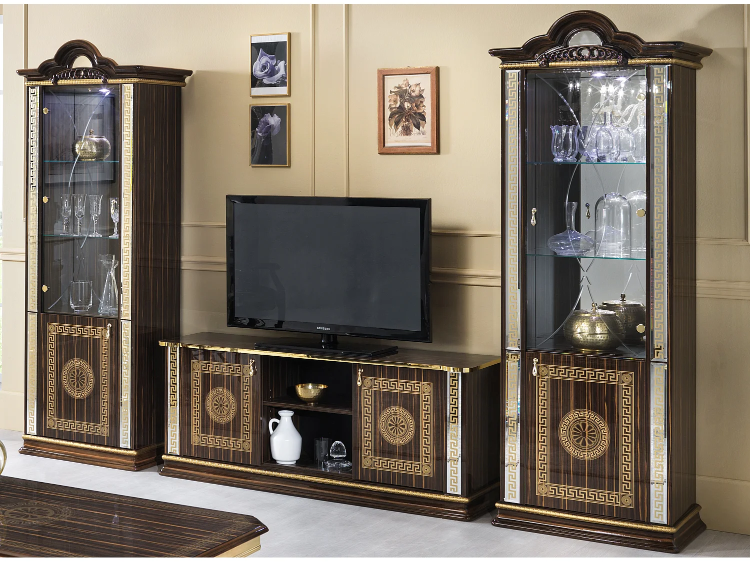 Meuble TV 2 portes 2 niches bois vernis laqué brillant marron et doré Venus 154cm