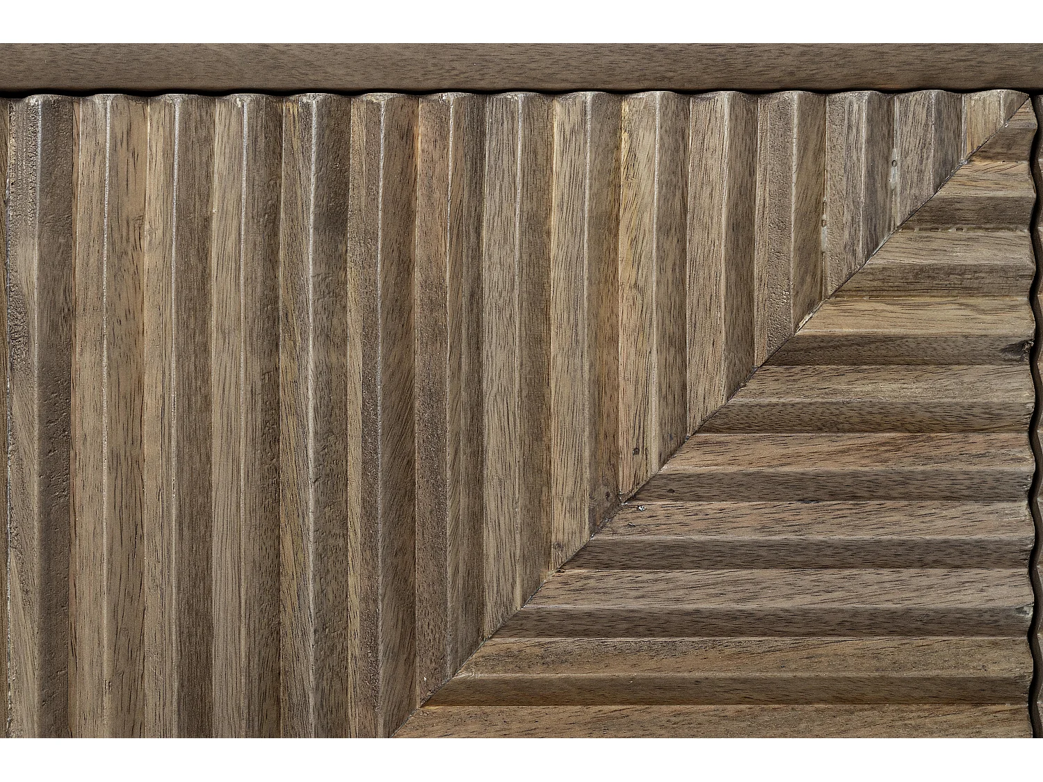 Meuble TV 4 portes en bois massif naturel de manguier Dary 140cm