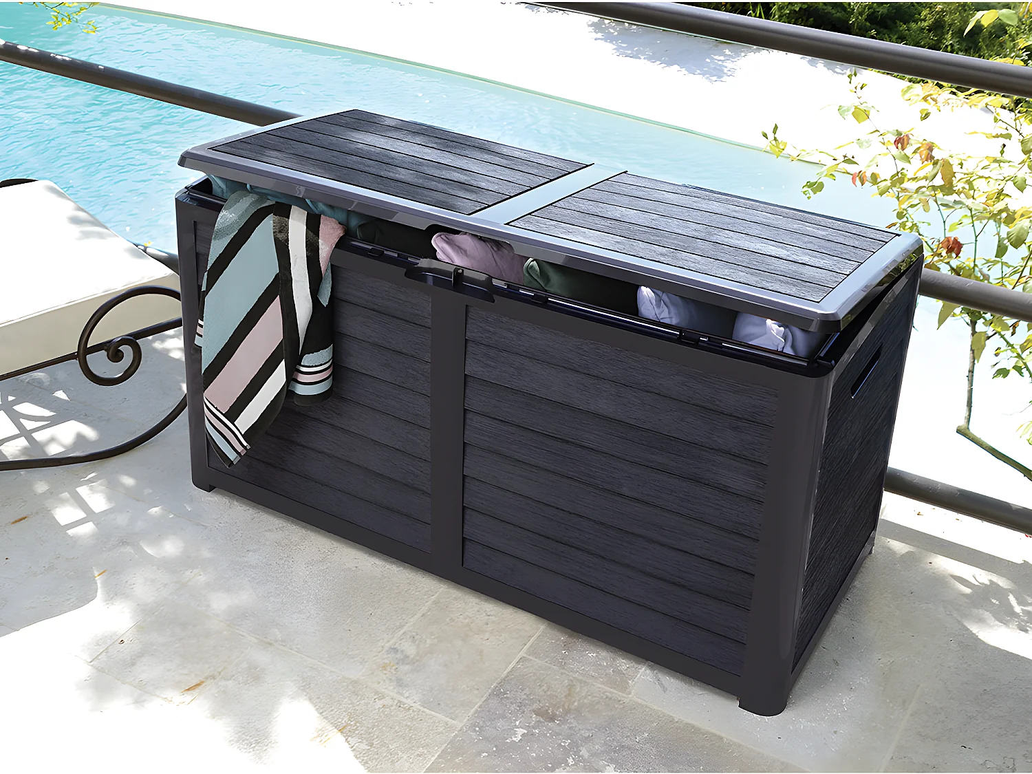 Gartenbox Baya 420L aus dunkelgrauem Kunststoff zur Aufbewahrung von Gartengeräten und -produkten