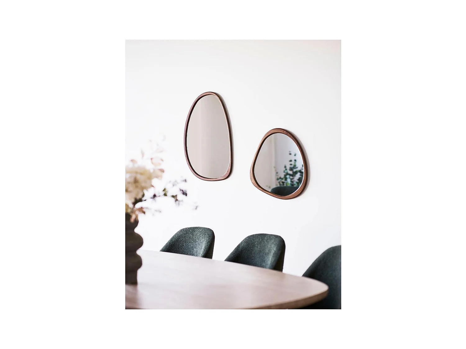 LUXON bruine houten wandspiegel – L 44 × H 47 cm