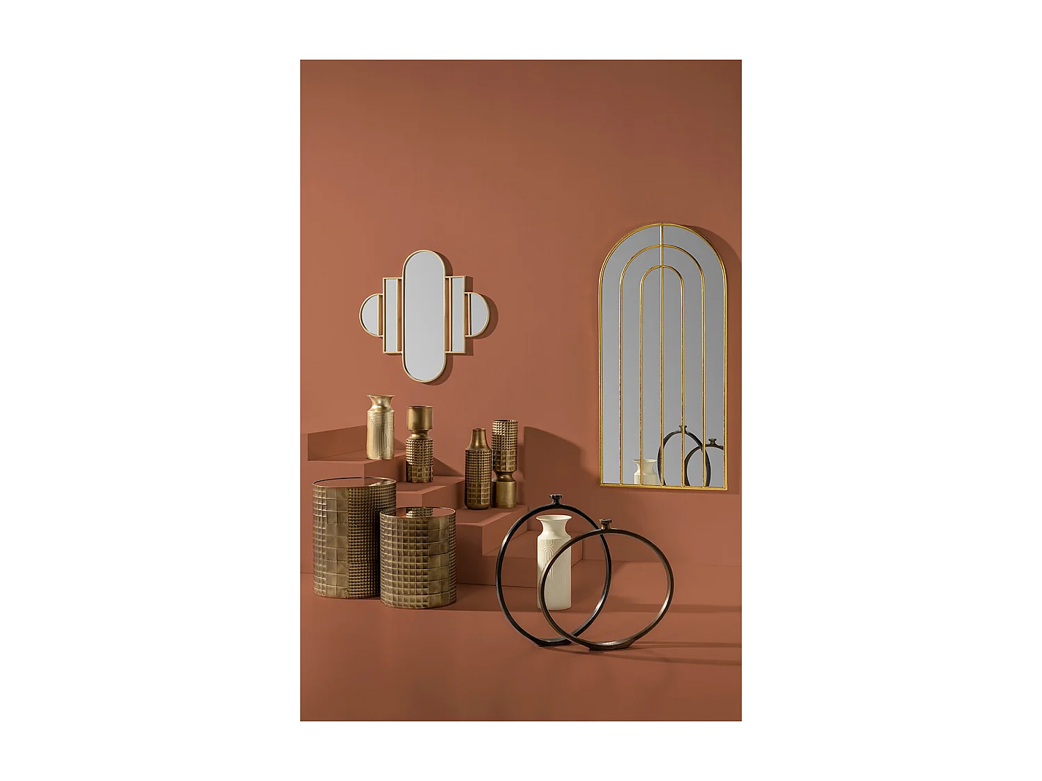 Miroir mural en métal doré TOKA – L 72 x H 150cm