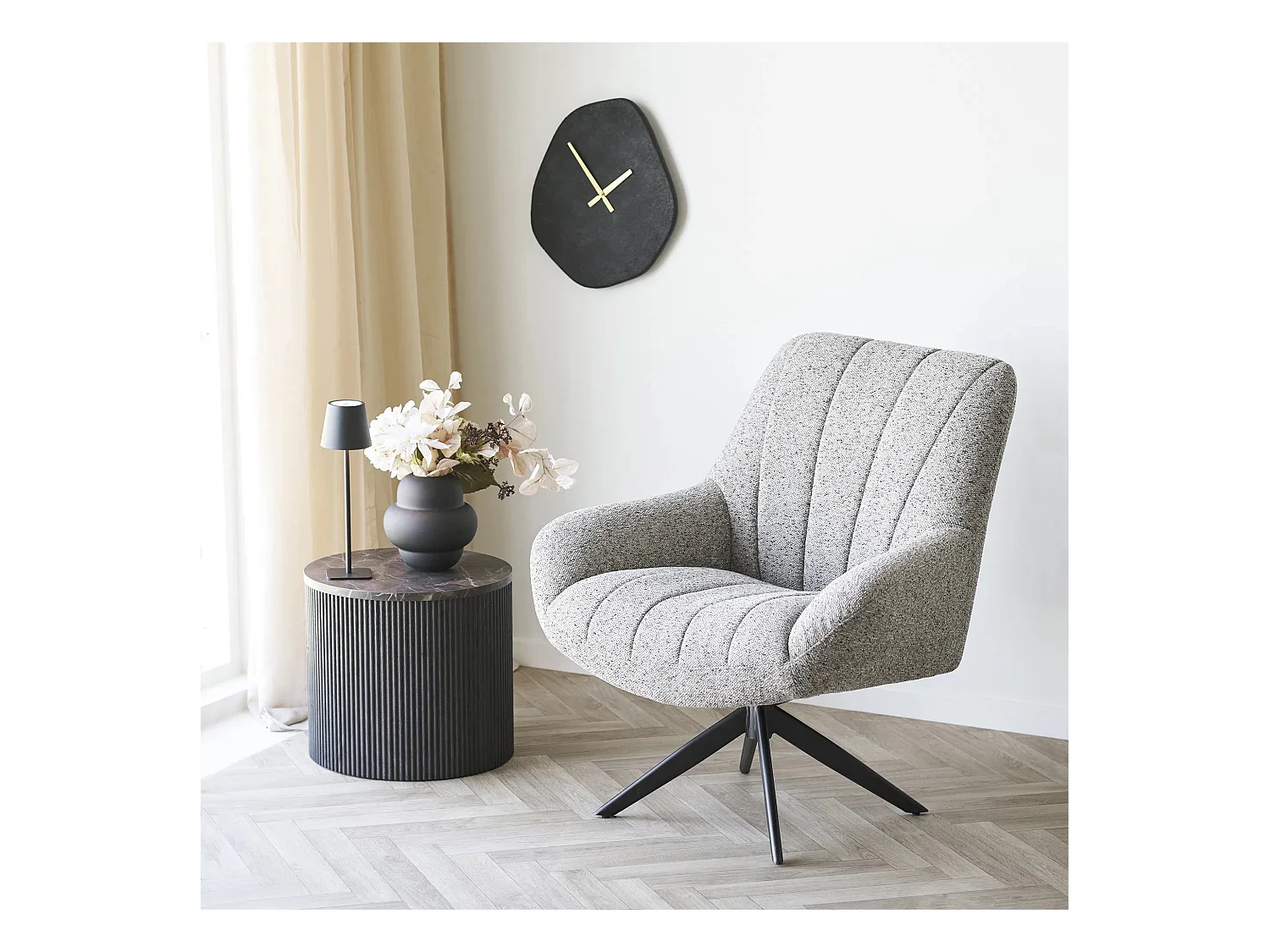 Horloge murale design VIENNA – Ciment noir