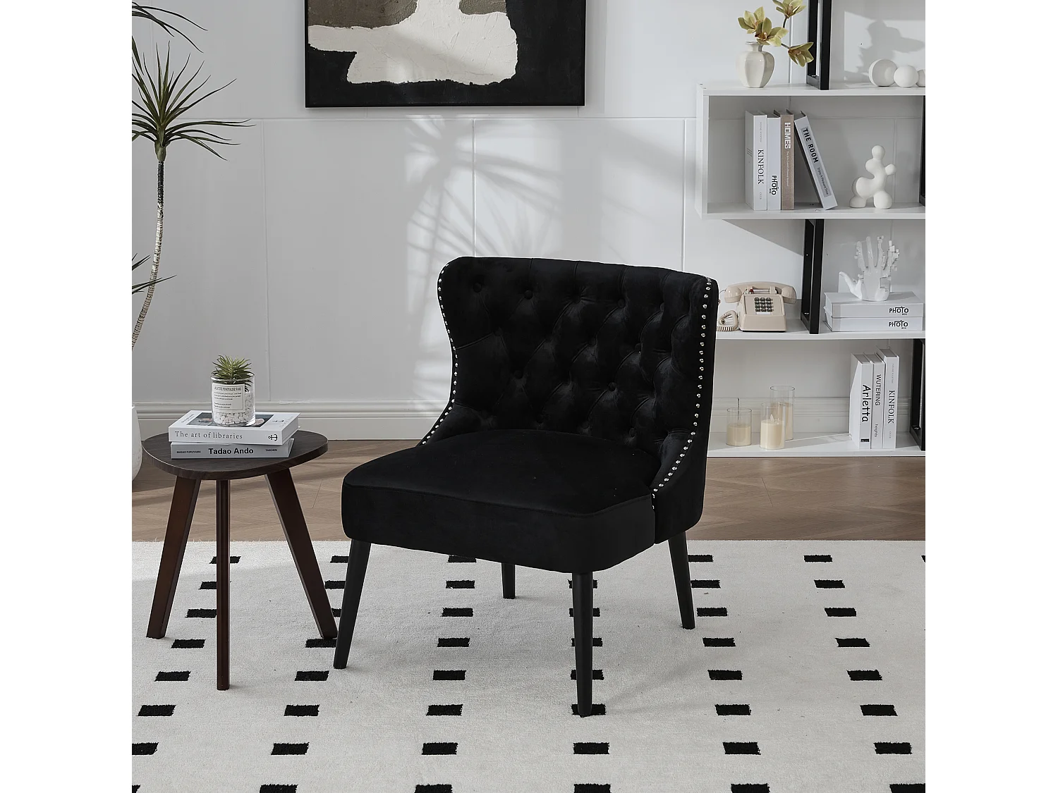 Chaise noir - Chaise avec finition rivetée et pieds en bois massif - velours