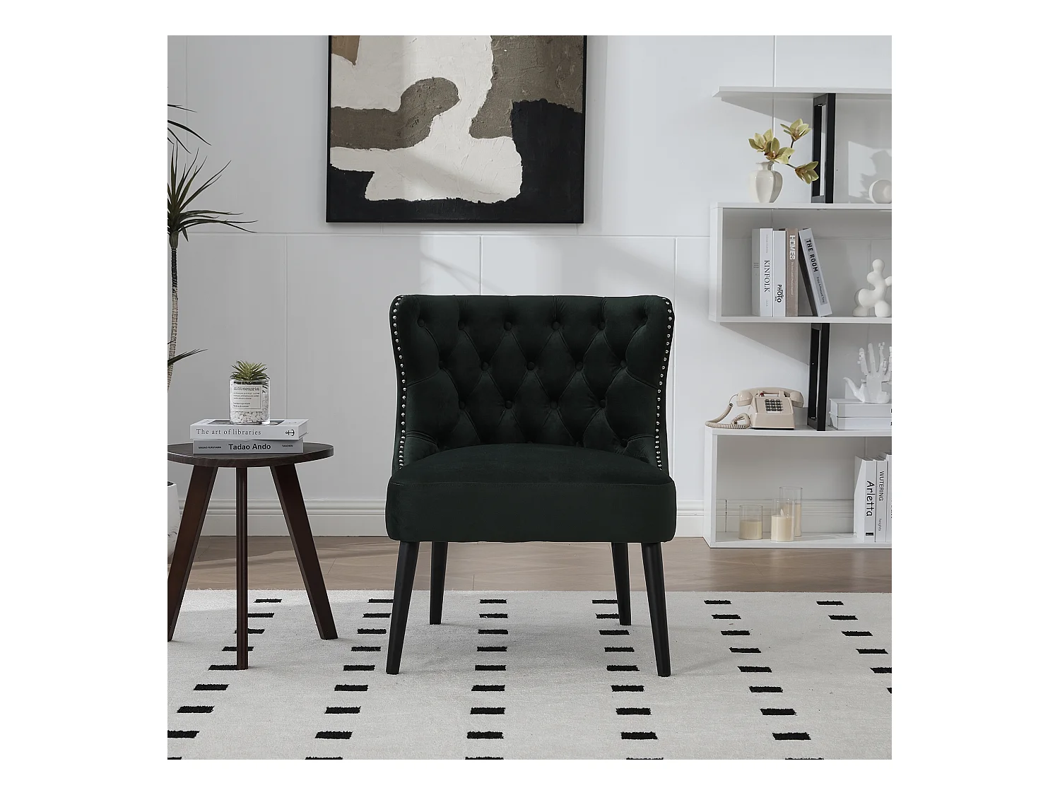 Groene stoel - Stoel met geklonken afwerking en massief houten poten - fluweel