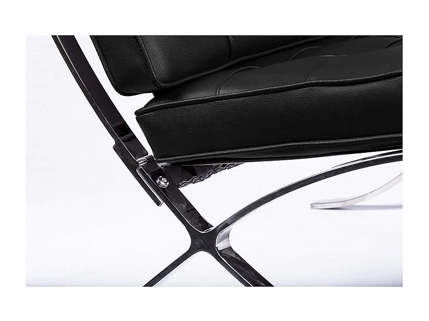 Fauteuil capitonné simili cuir noir Barka