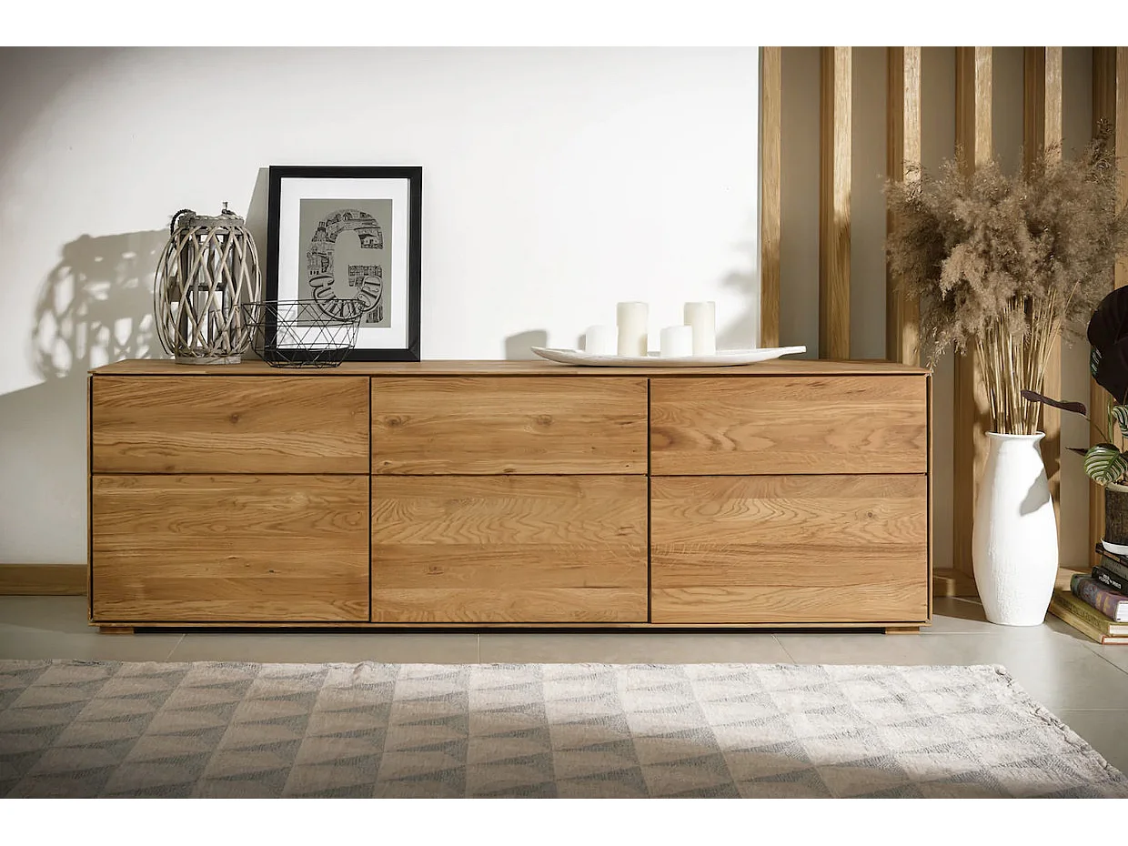 Aparador bajo en madera maciza de roble 3 puertas Inka 172 cm