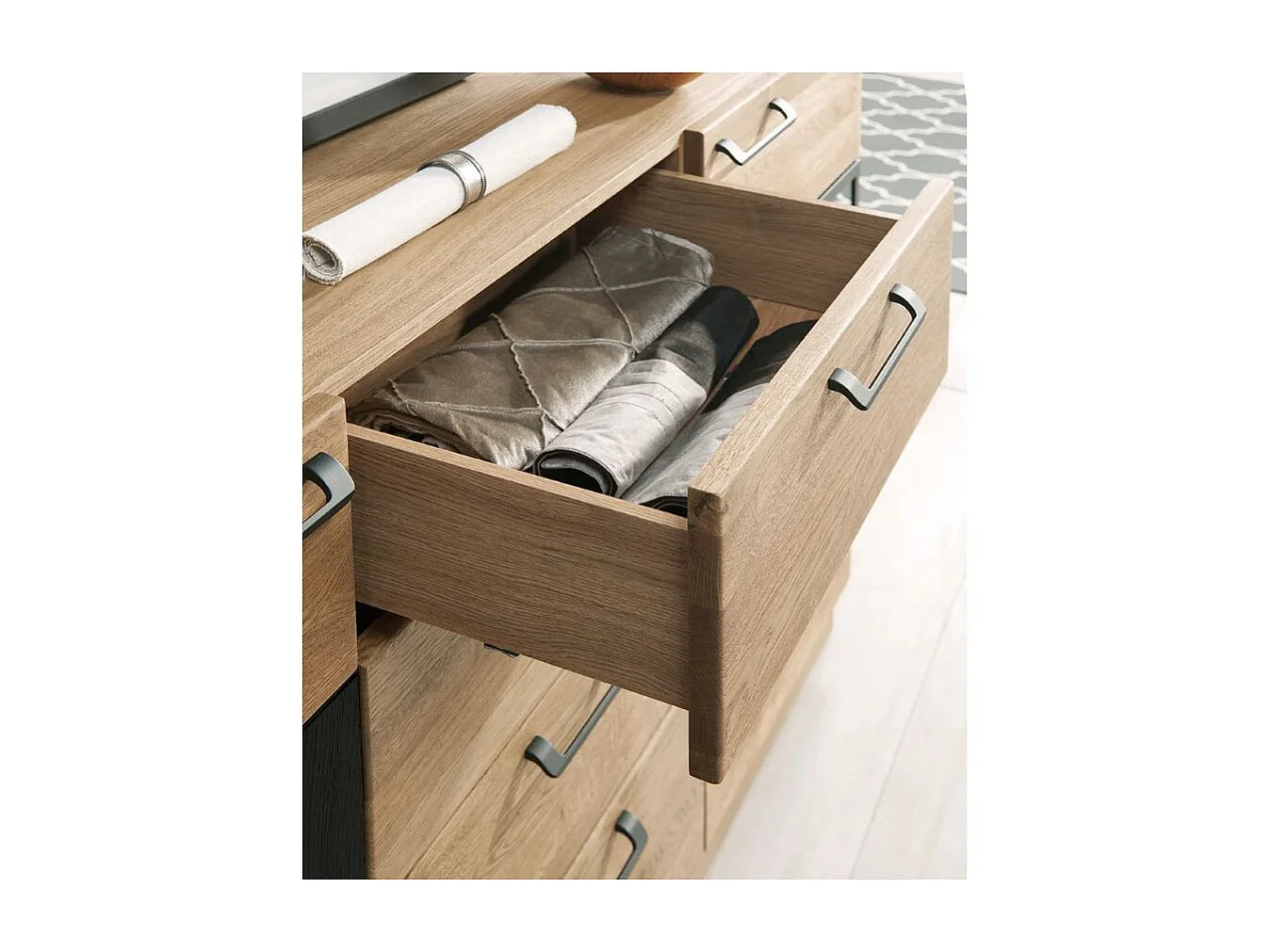 Buffet en madera de roble miel y acero negro 2 puertas 4 cajones Mazora 170 cm