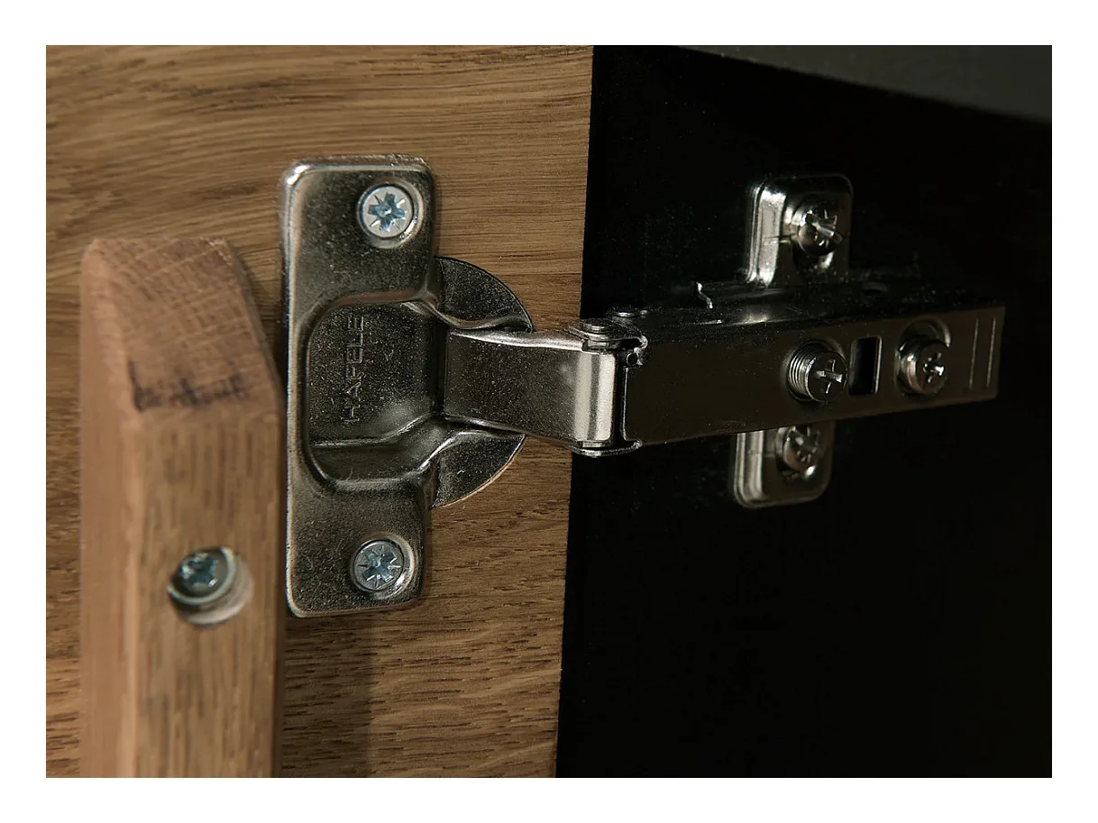 Buffet en madera de roble miel y acero negro 3 puertas Mazora 150 cm