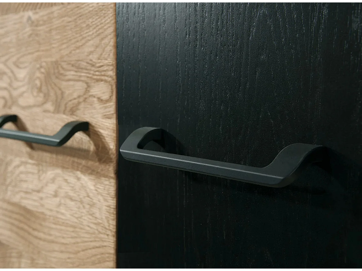 Buffet en madera de roble miel y acero negro 3 puertas Mazora 150 cm