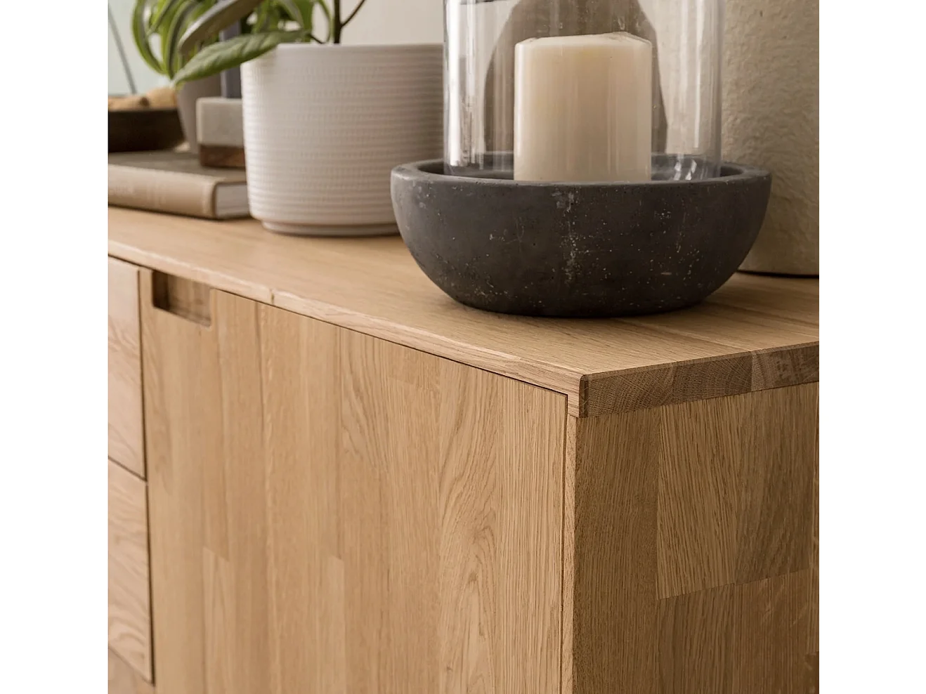 Aparador Kundy madera maciza de roble 2 puertas 4 cajones 160 cm