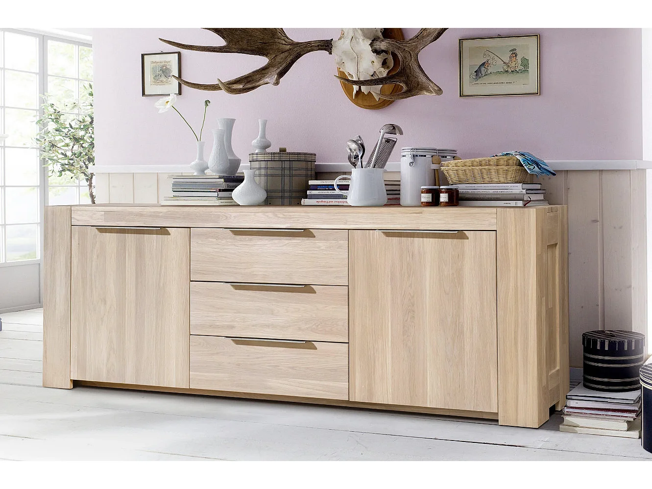 Aparador Nordo roble macizo blanqueado 2 puertas 3 cajones 228 cm