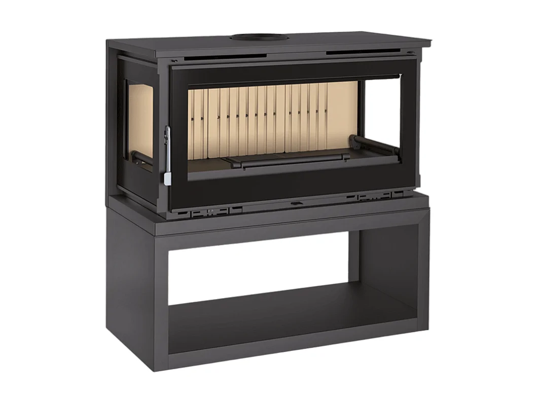 Poêle-cheminée 3 cotés vitrés en acier sur bûcher avec turbines, foyer en vermiculite, verre serigraphié - CharbonChic