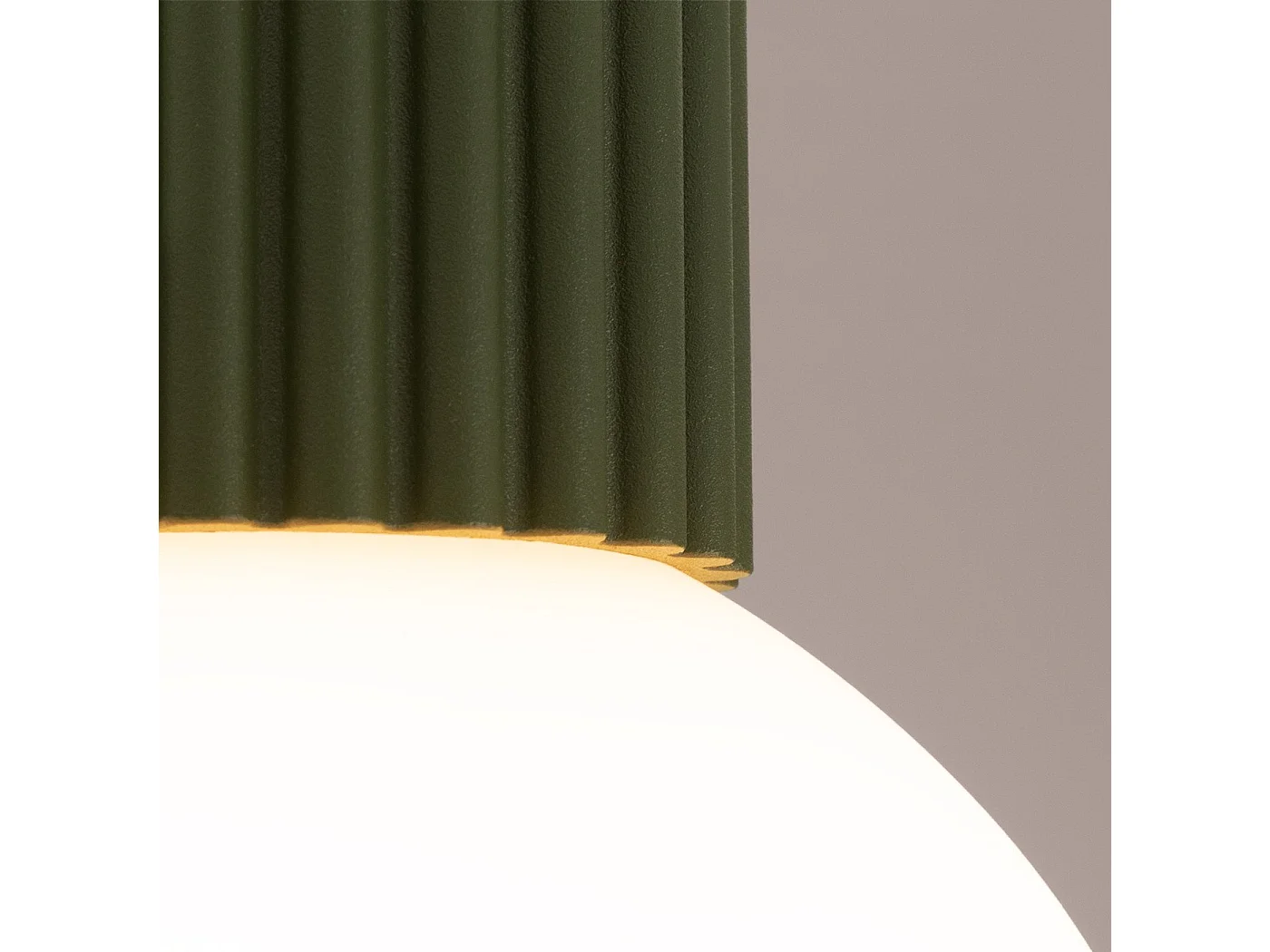 Plafonnier Orbis vert olive IP44