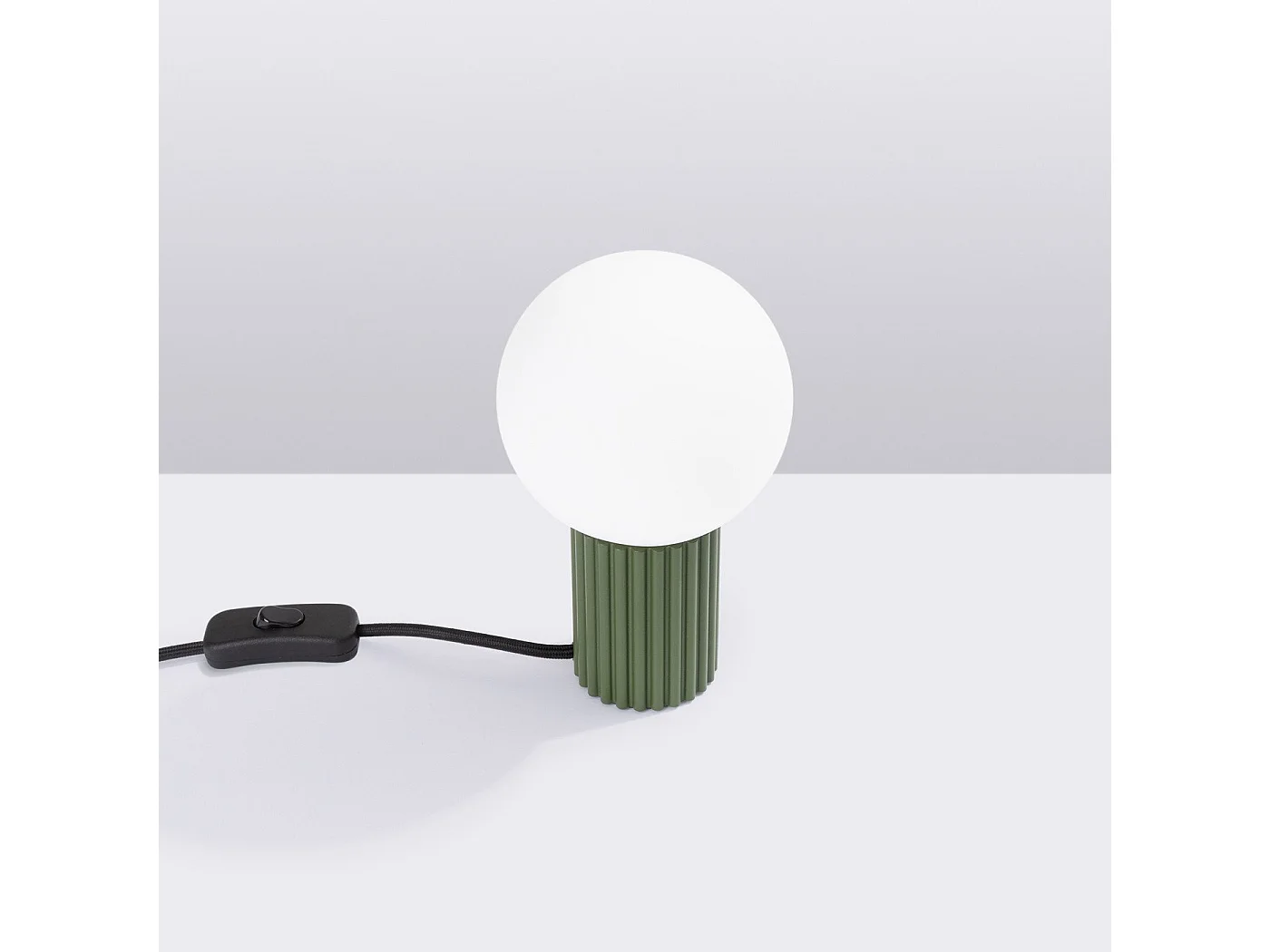 Lampe à poser Orbis vert olive