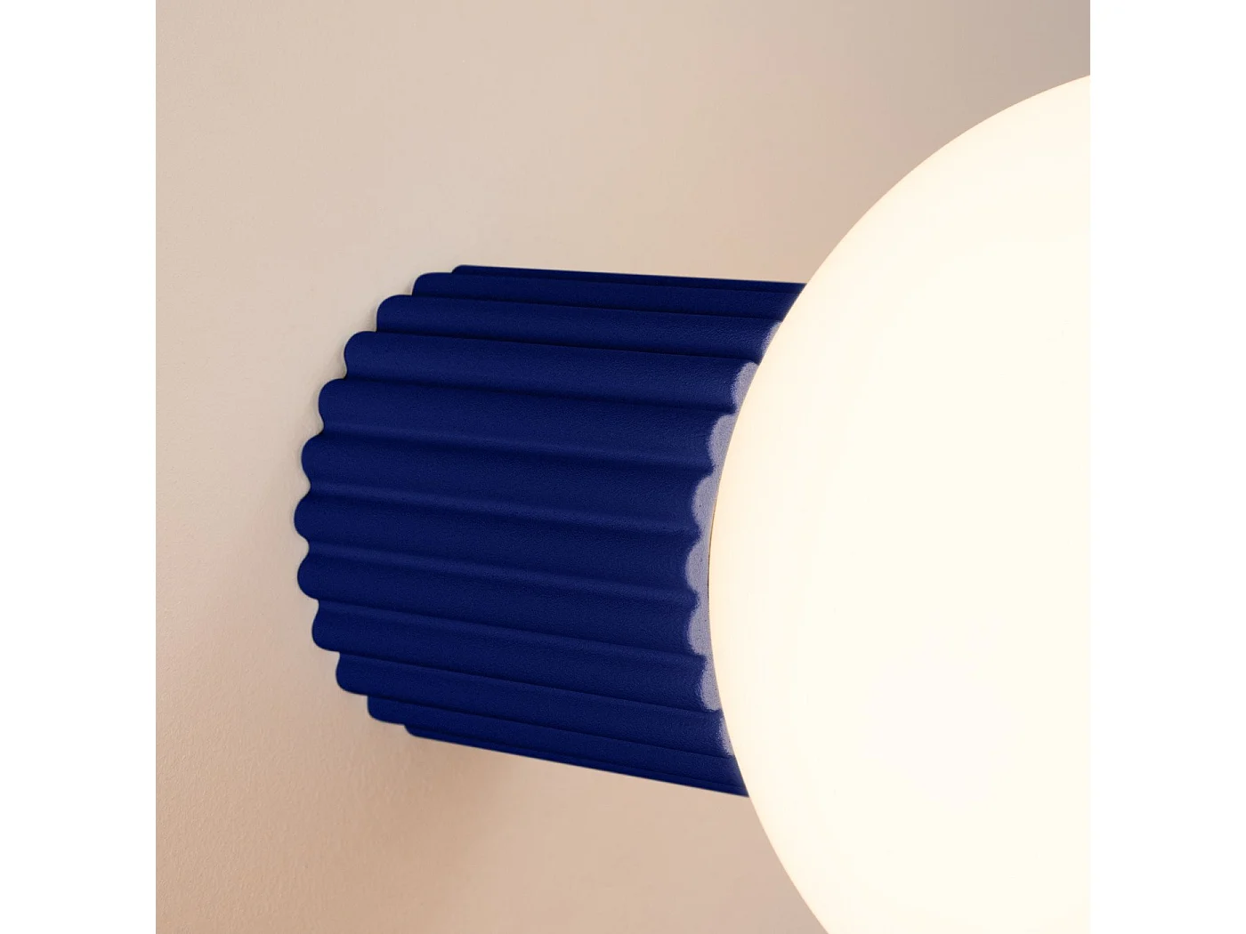 Applique Orbis ultramarine IP44