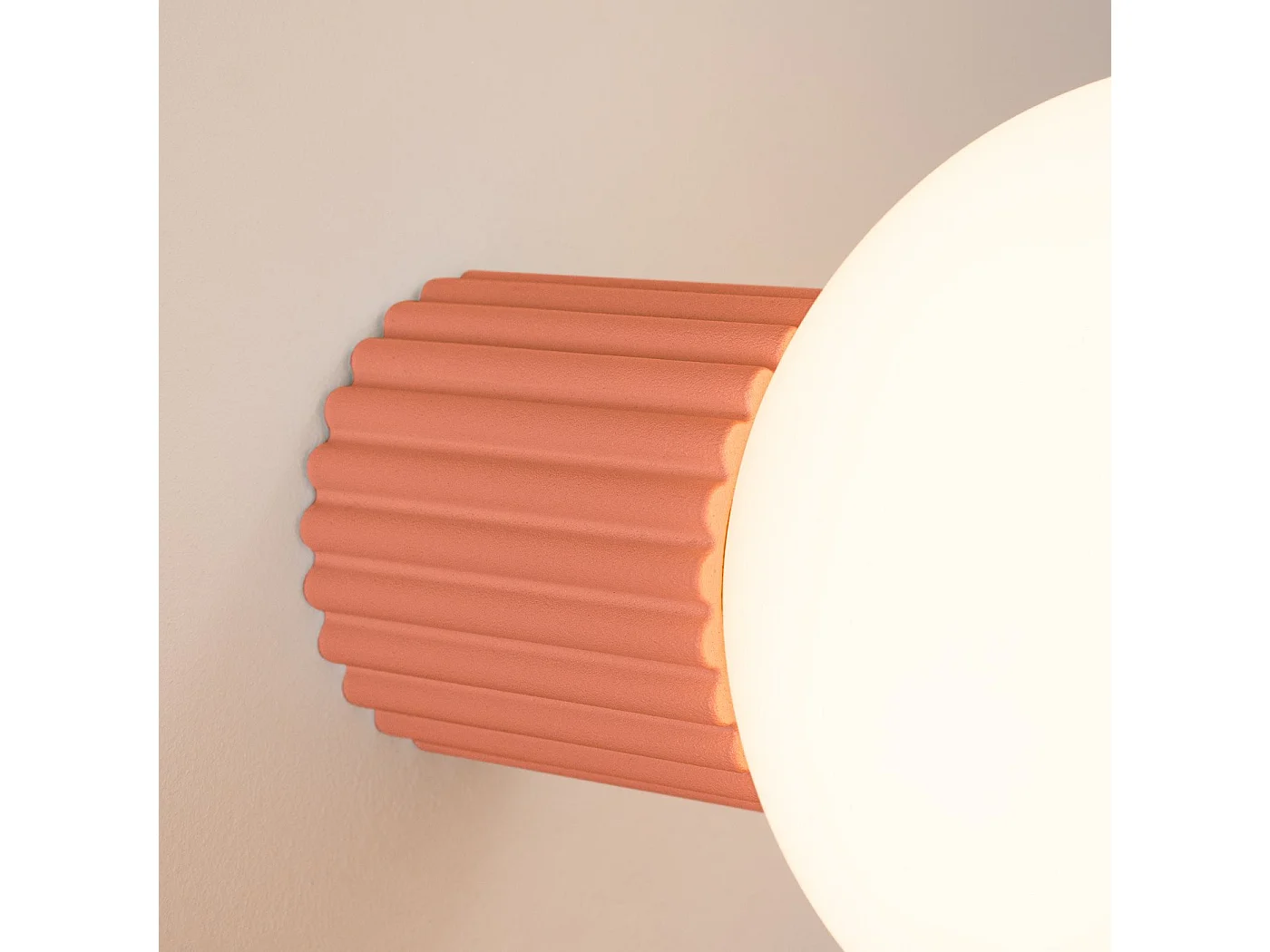 Applique Orbis peach IP44