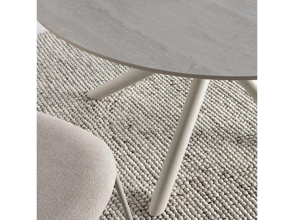 Mattheo - Table à manger 4 personnes ronde effet travertin et métal ø120cm - Beige