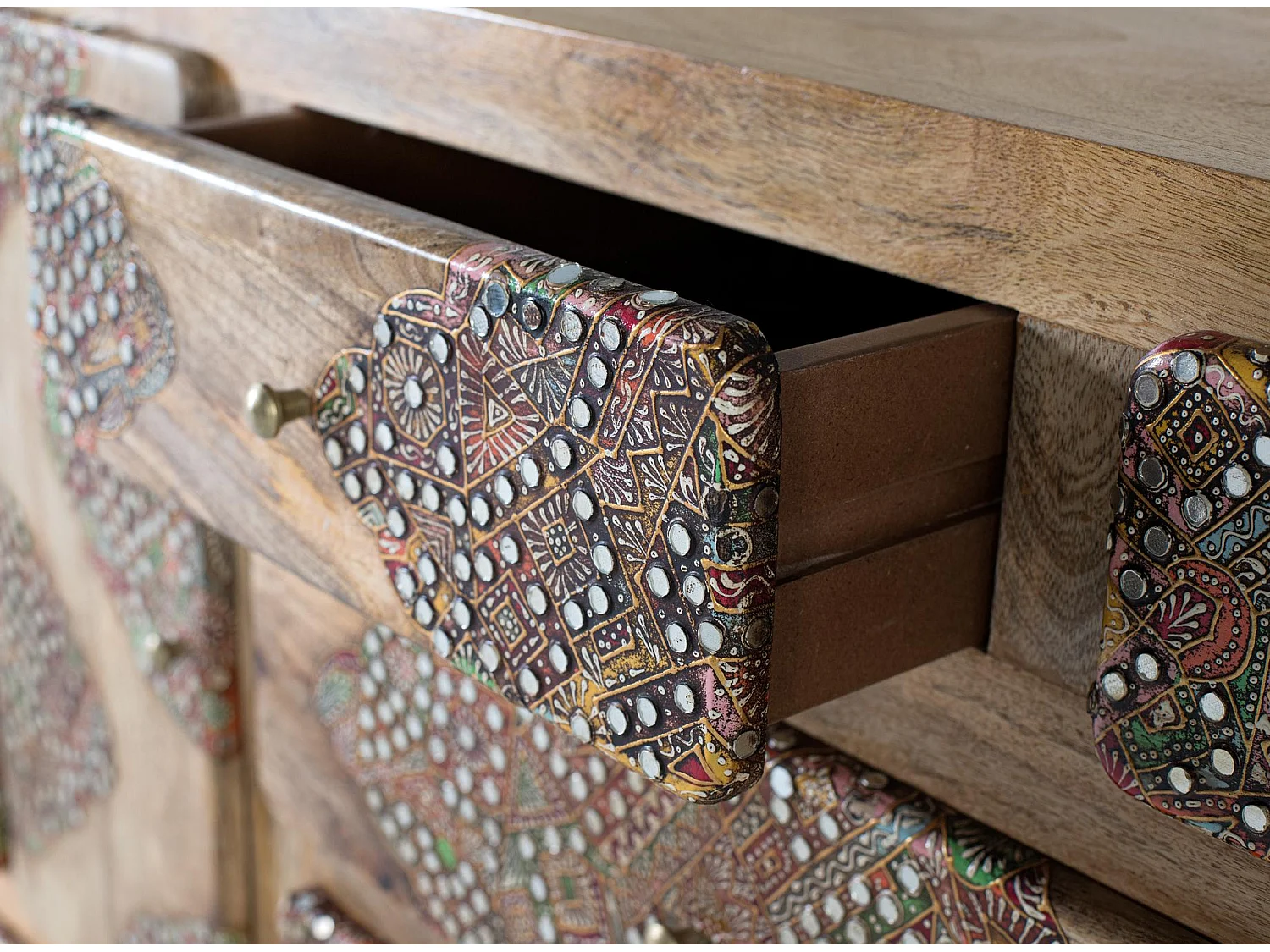 Credenza in legno massello di mango con dettagli dipinti 148 cm