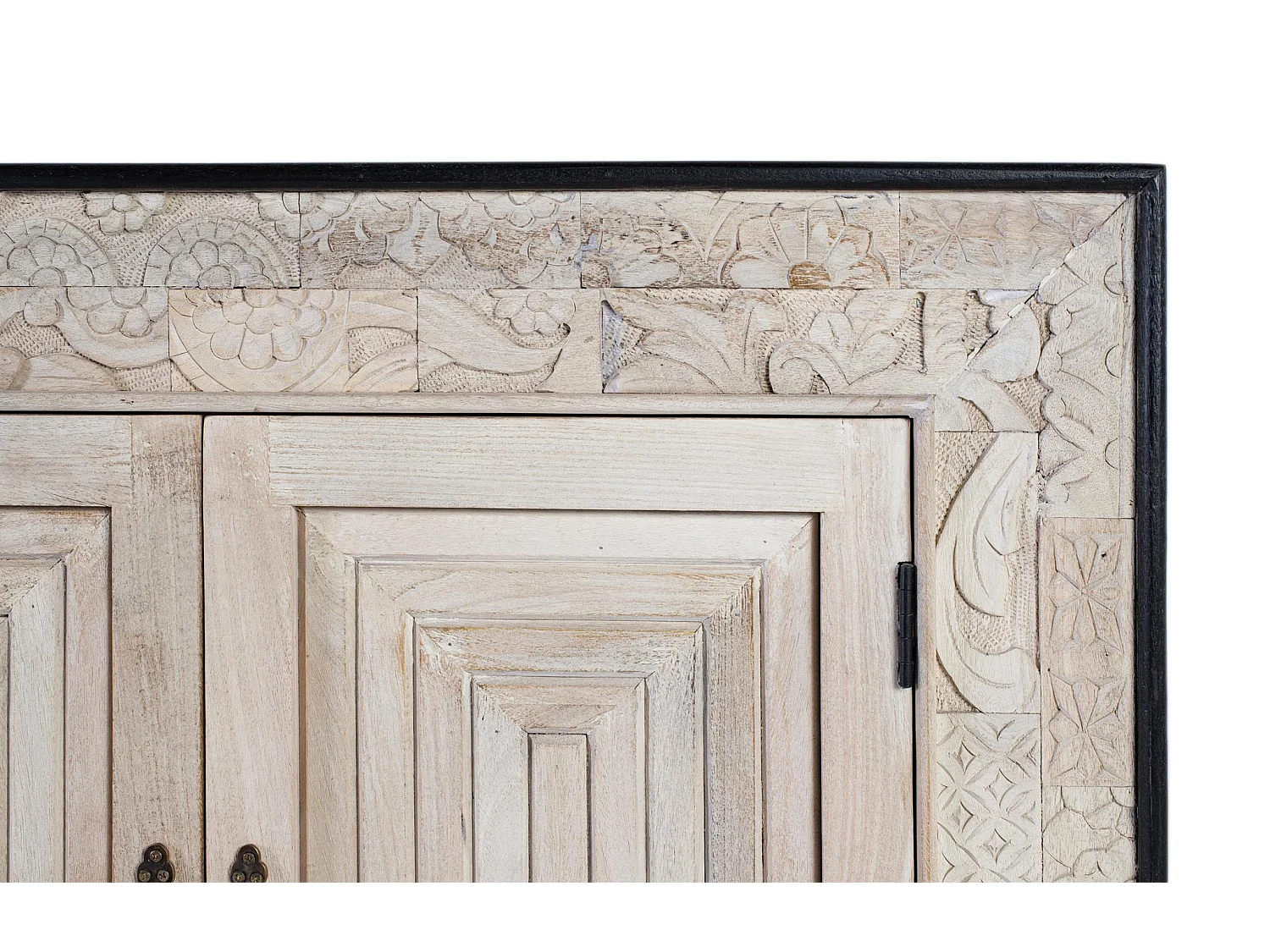 Credenza in legno di mango in stile etnico intagliato - 95x195x41