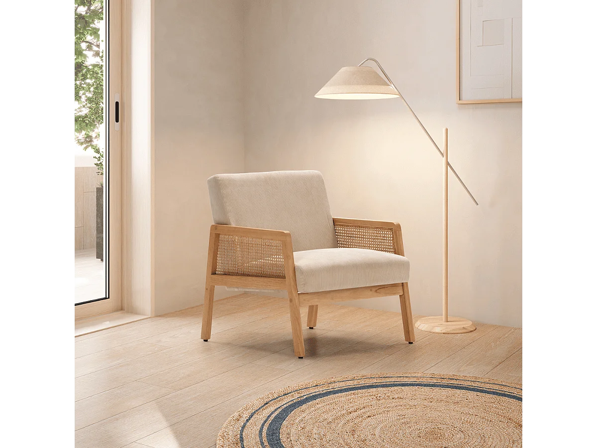 Fauteuil en tissu avec pieds en bois et rotin L68 cm - DEBRA