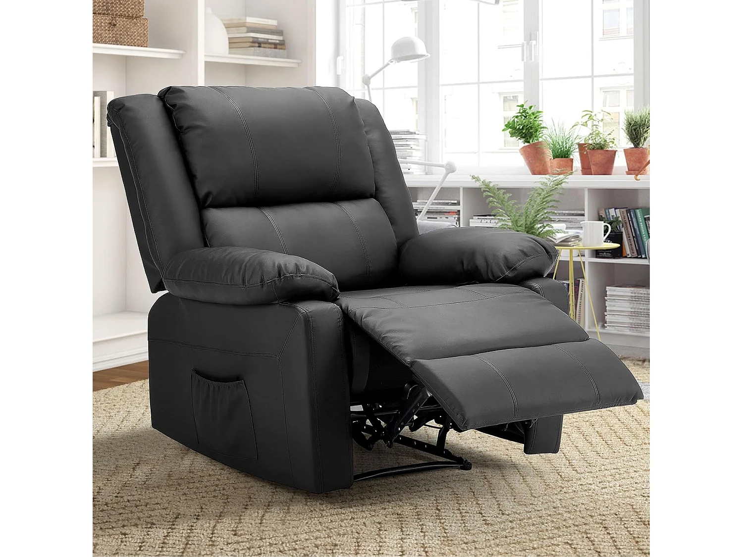 YODOLLA Relaxsessel mit Liegefunktion, ergonomischer Fernsehsessel bis 150kg belastbar, aus Kunstleder mit manueller Steuerung, Seitentaschen & Fußteil, Schwarz