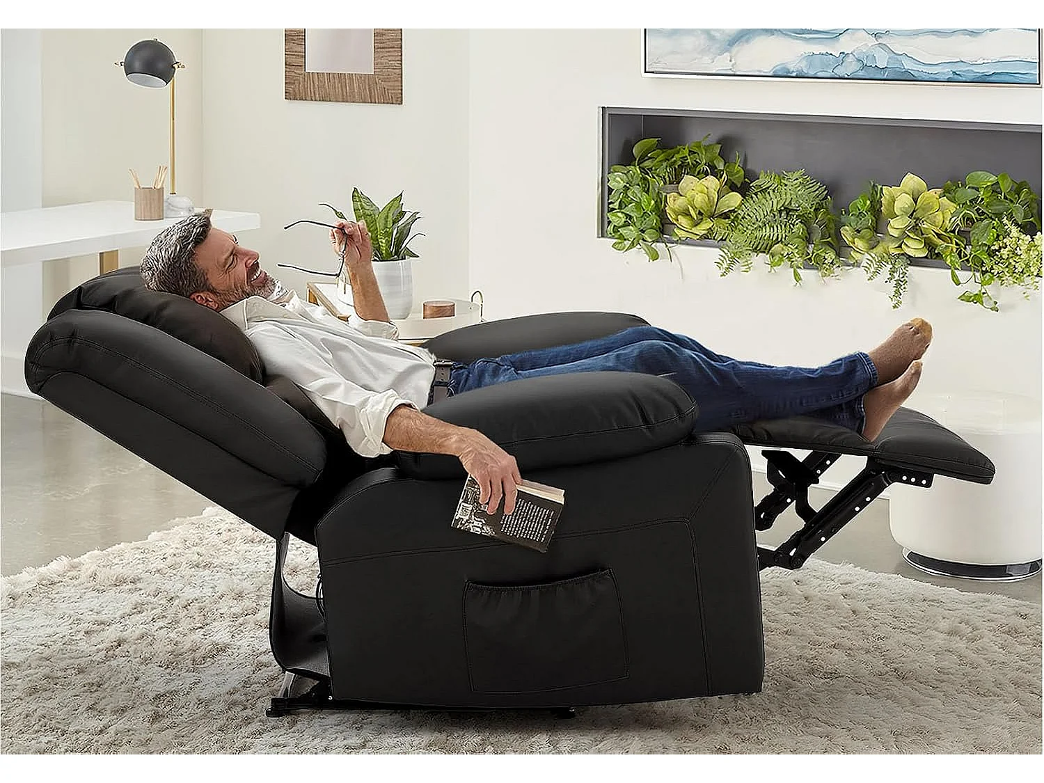 YODOLLA Relaxsessel mit Liegefunktion, ergonomischer Fernsehsessel bis 150kg belastbar, aus Kunstleder mit manueller Steuerung, Seitentaschen & Fußteil, Schwarz