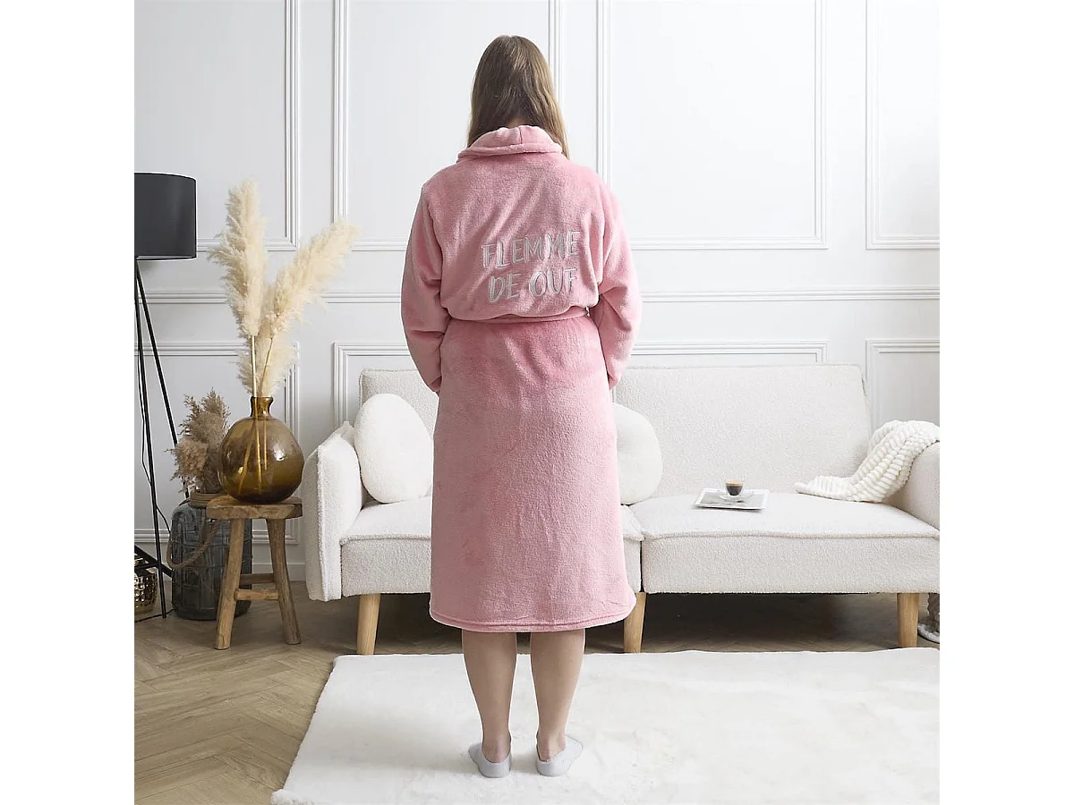 Robe de chambre sherpa rose pour femme avec broderie "femme de ouf"