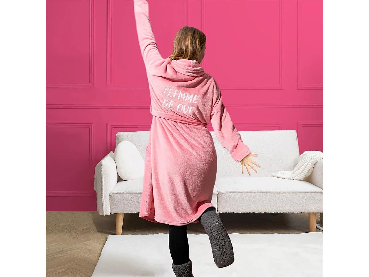 Robe de chambre sherpa rose pour femme avec broderie "femme de ouf"