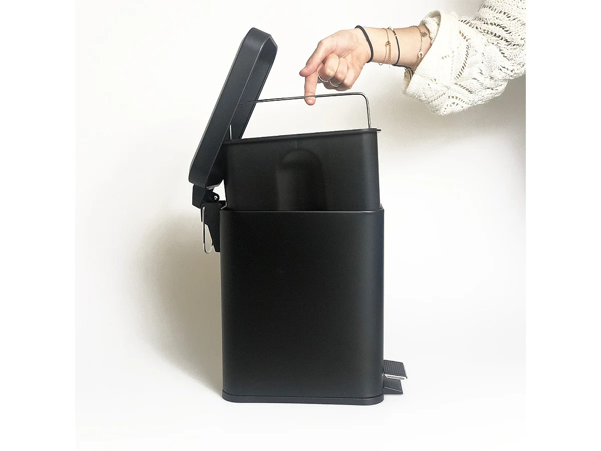 Poubelle salle de bain 5L à pédale