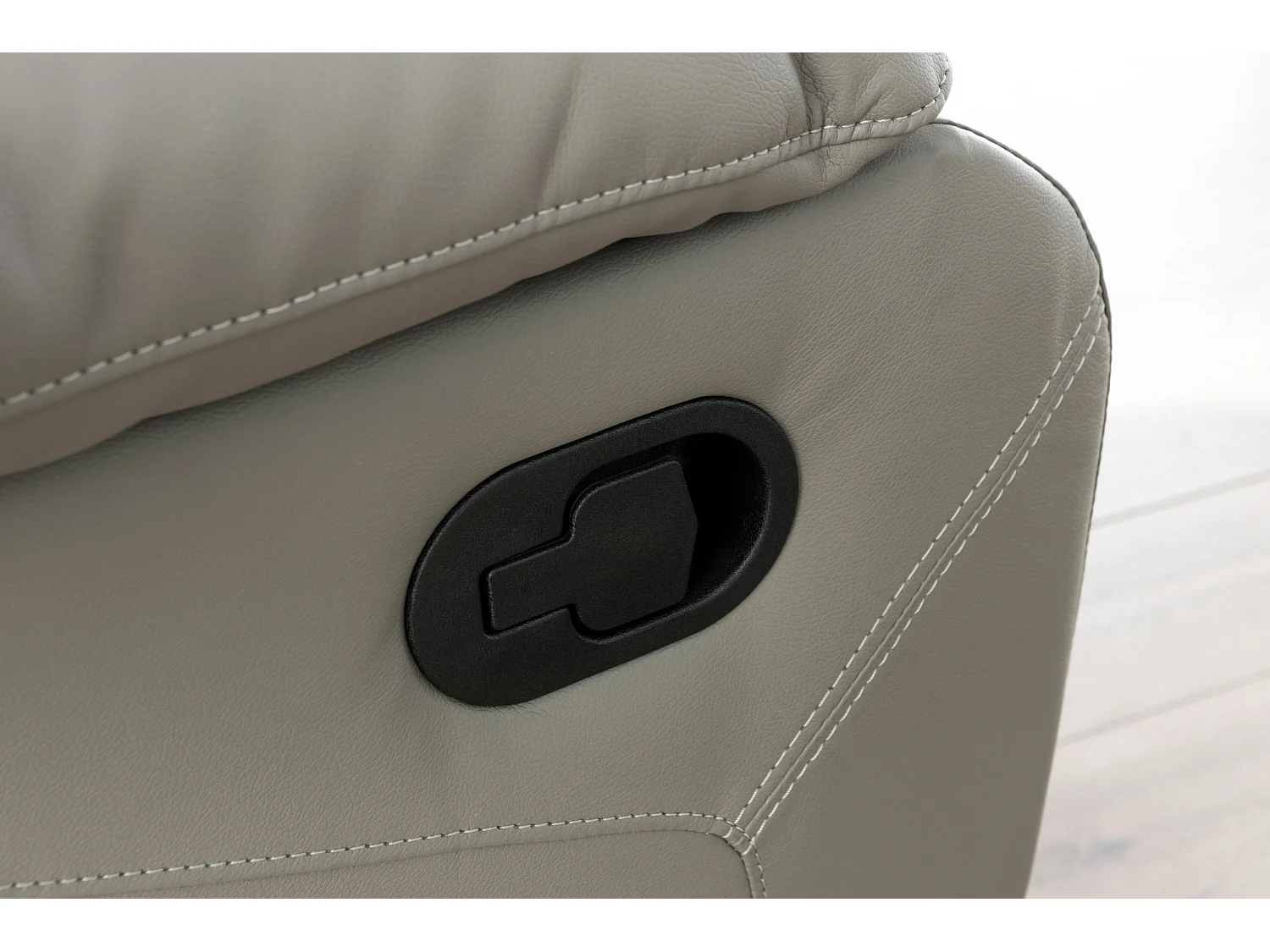 Lannilis | Canapé 3 places avec fonction manuelleuelle en cuir artificiel gris clair