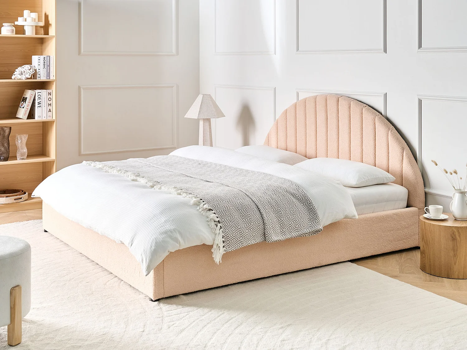 Lit ottoman Bouclé CHADENET 180 x 200 cm Rose pêche