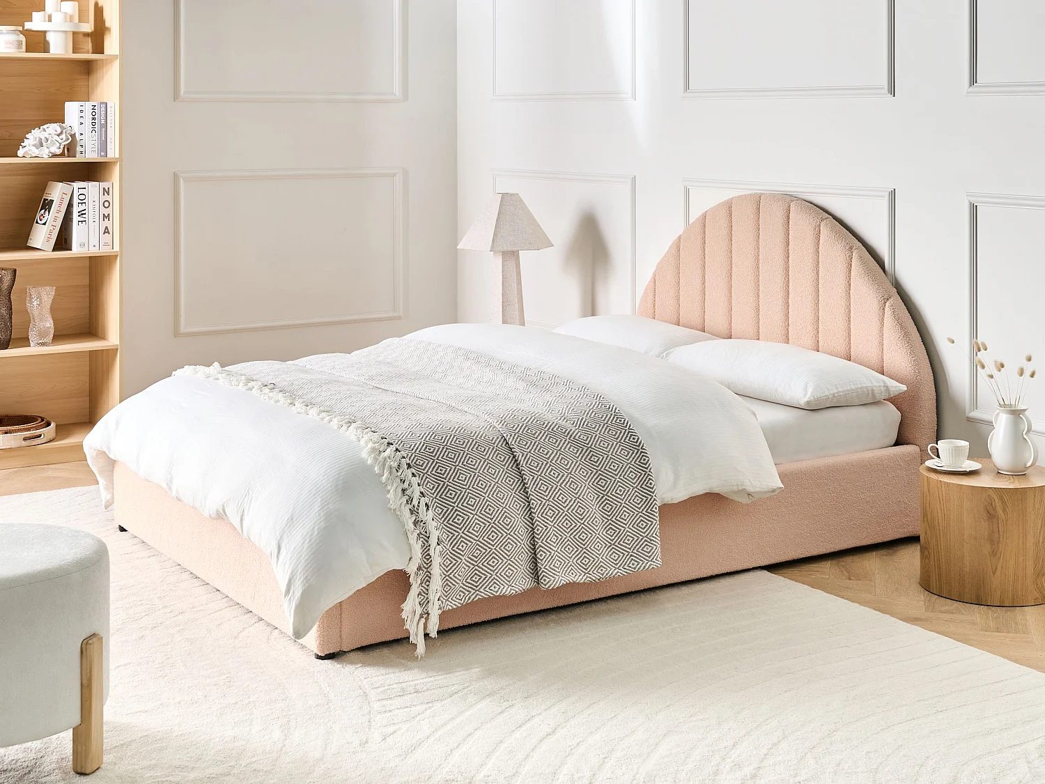 Lit ottoman Bouclé CHADENET 140 x 200 cm Rose pêche