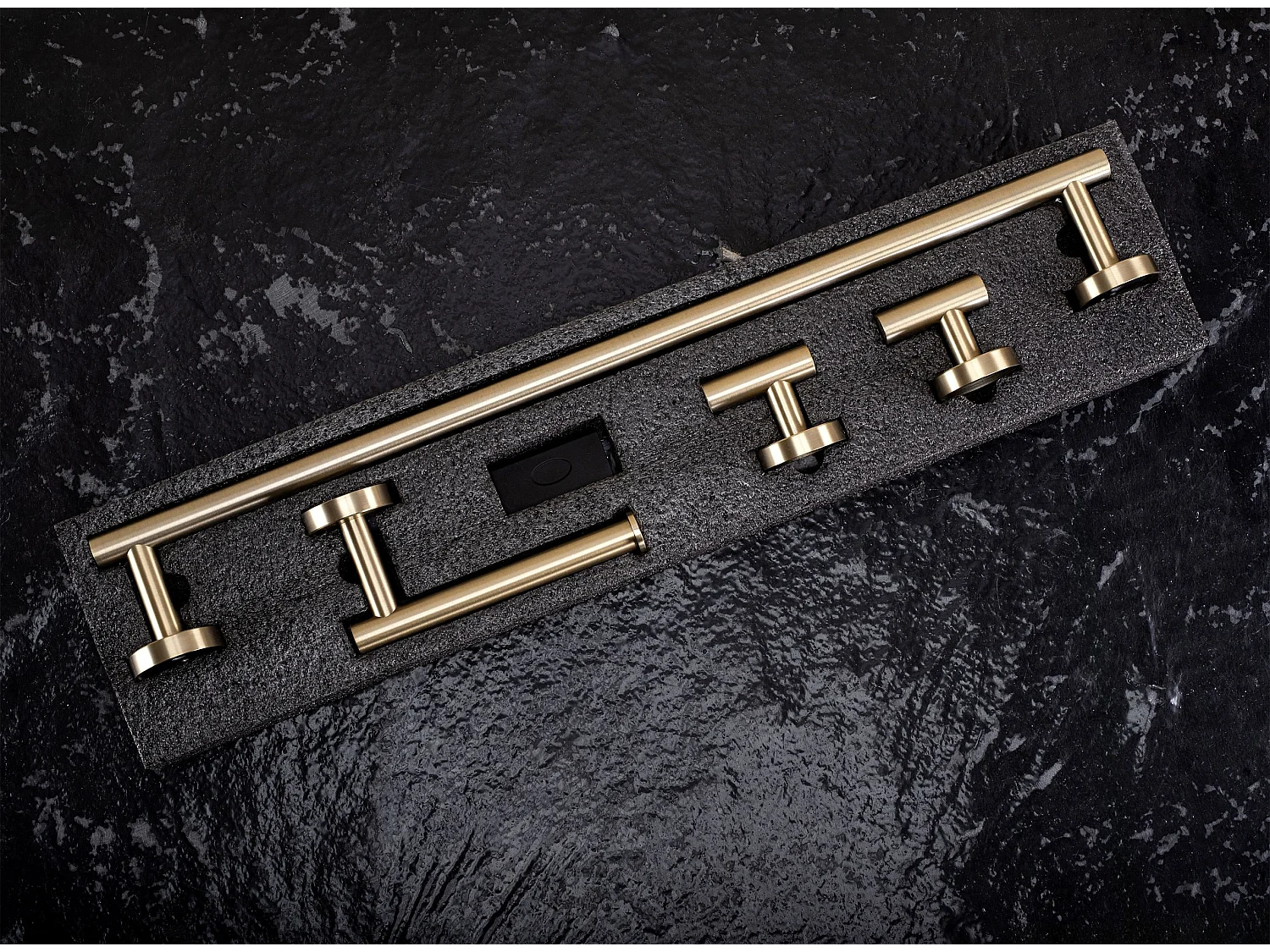 Set Di Grucce Per Il Bagno Rea Ari 4 Pieces Brush Gold