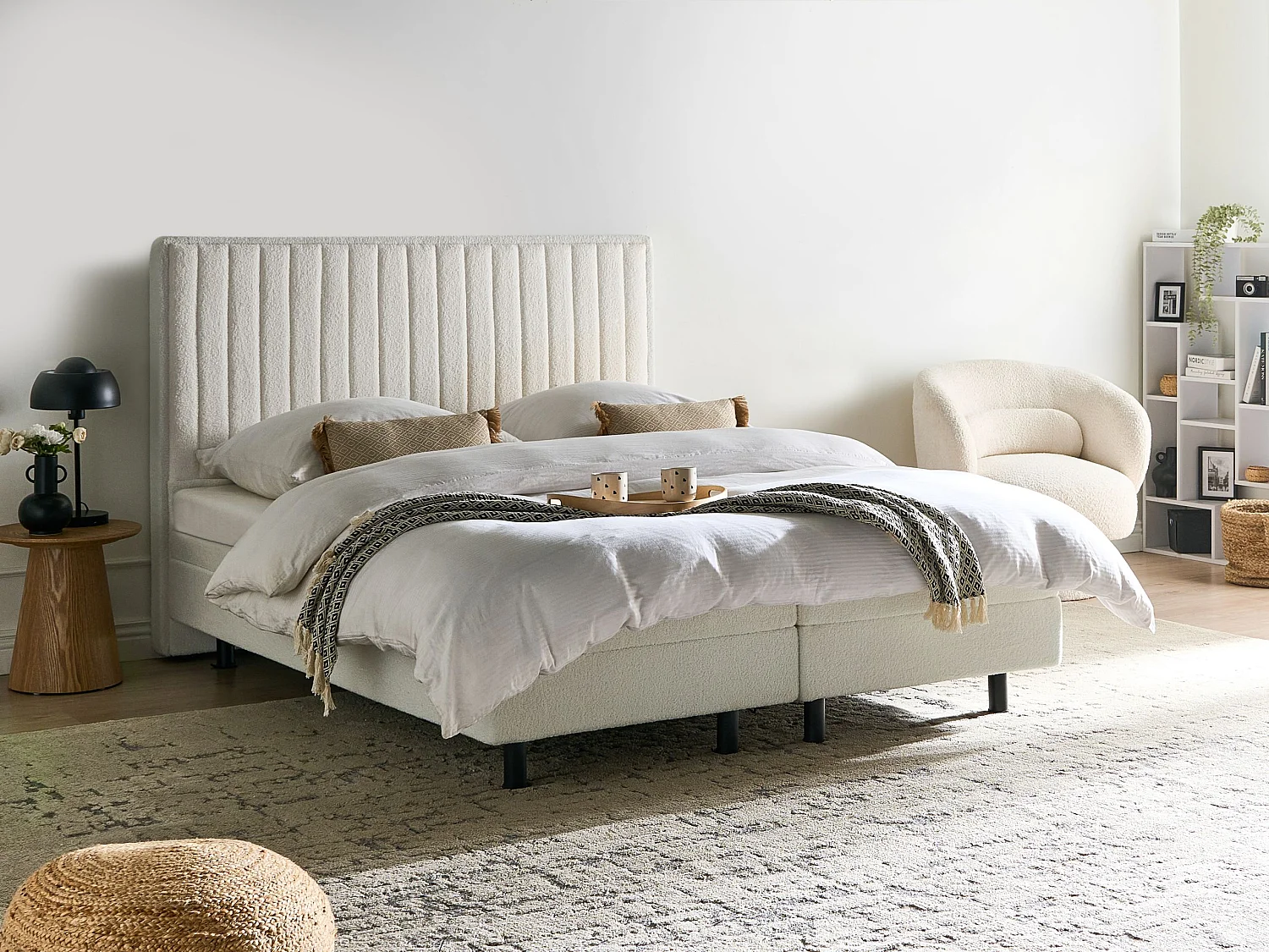 Lit réglable Bouclé CASTELLAN 160 x 200 cm Blanc cassé