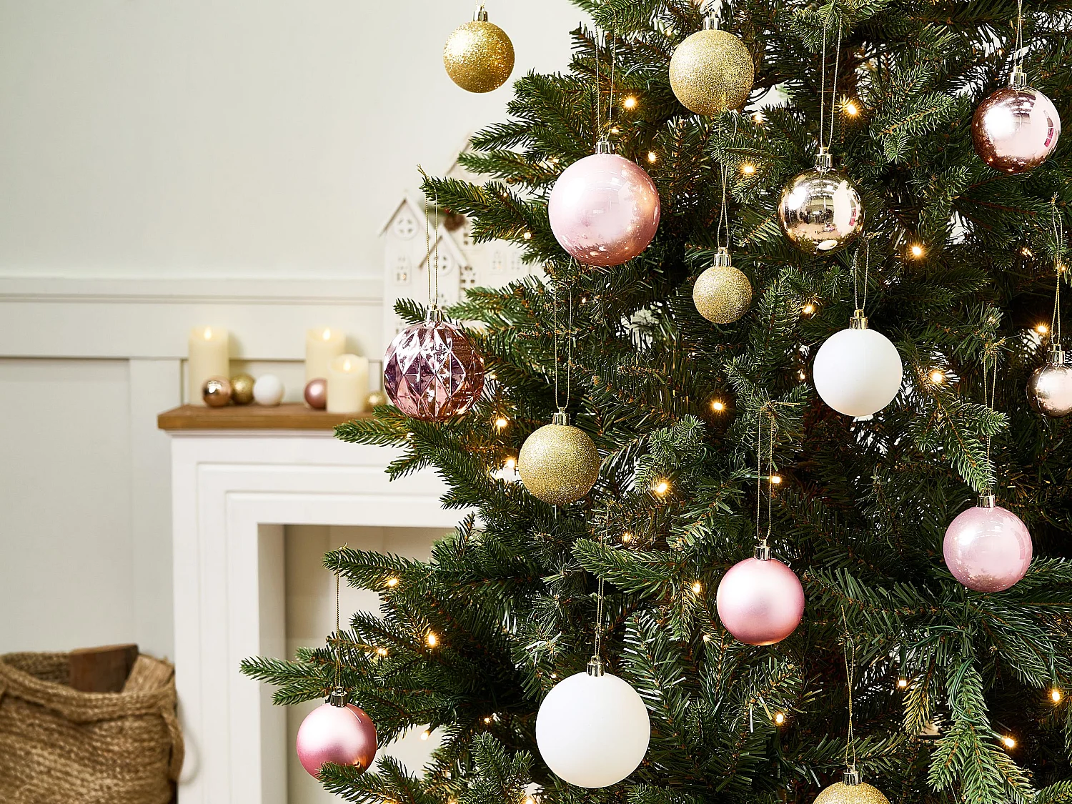 Lot de 114 boules GJENDE Rose