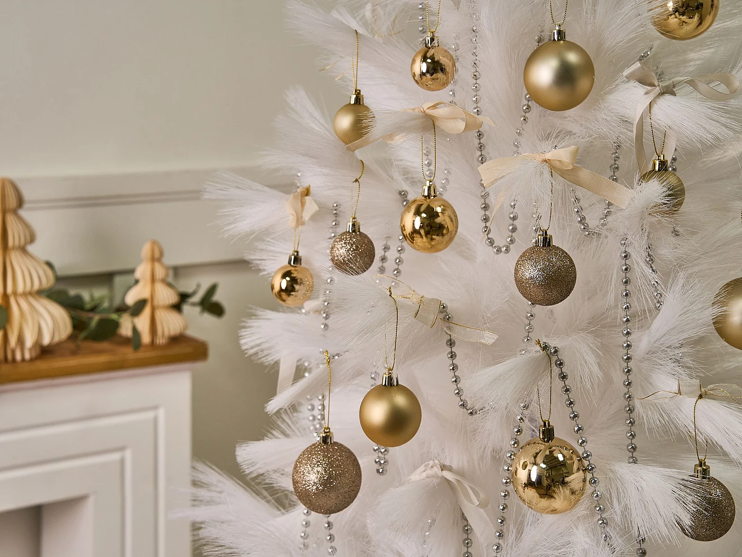 Lot de 60 boules TYIN Doré