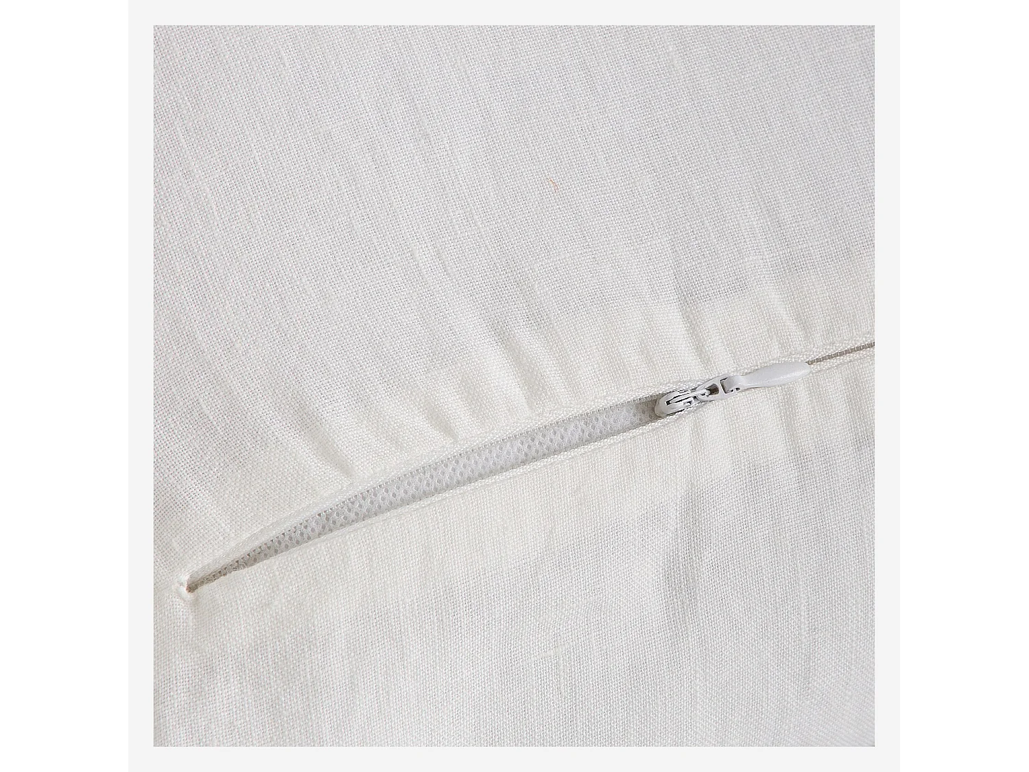 Coussin en lin à bourdon noir - 45 x 45 cm - Blanc