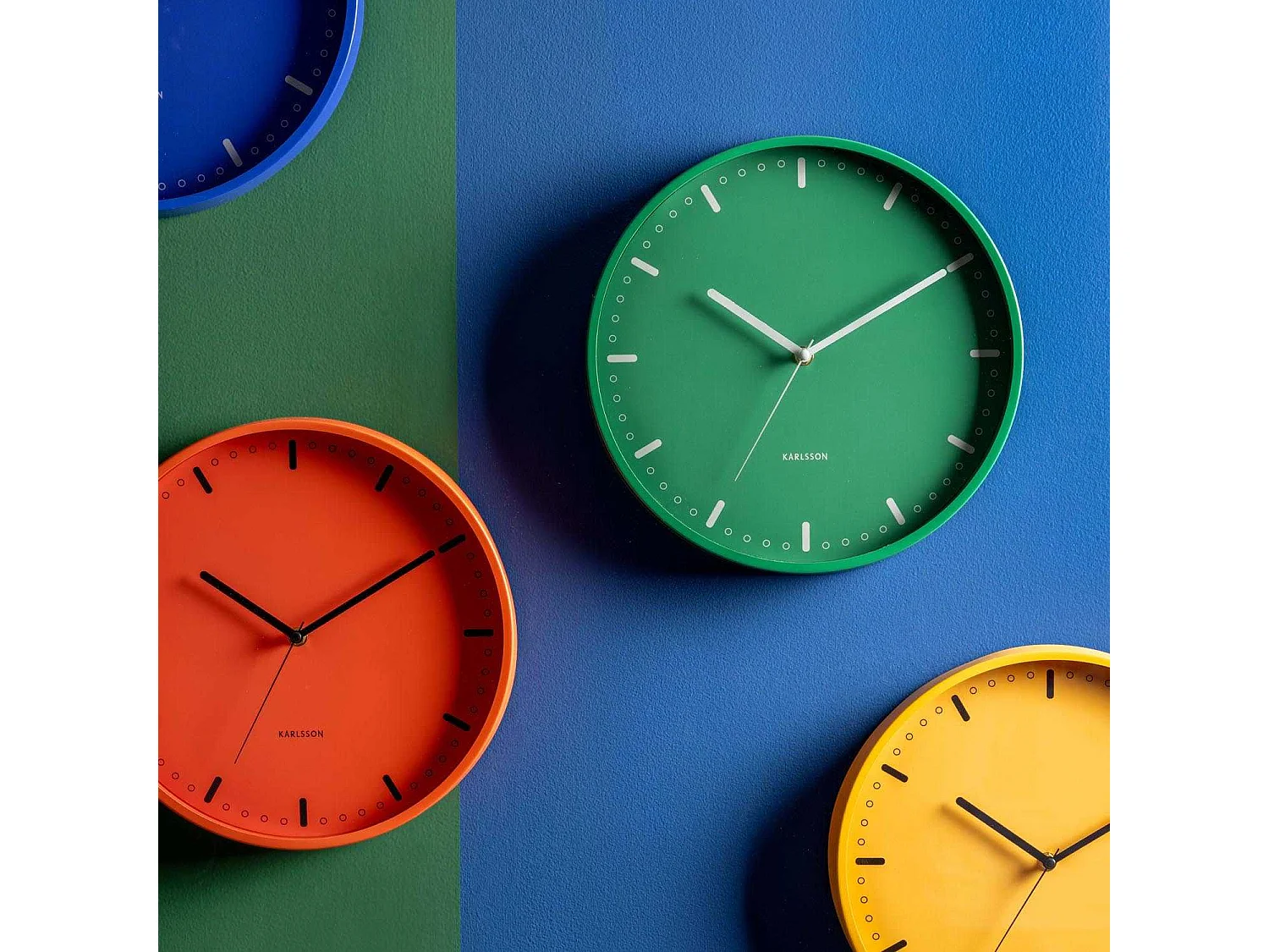Horloge murale en aluminium Cool Retro Vert