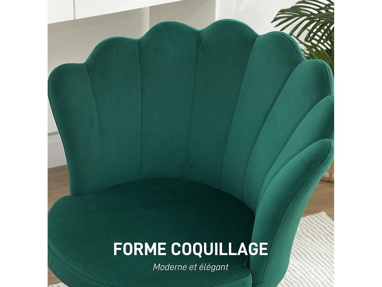 Chaise coquillage chaise design pieds métal dorés effilés velours vert émeraude
