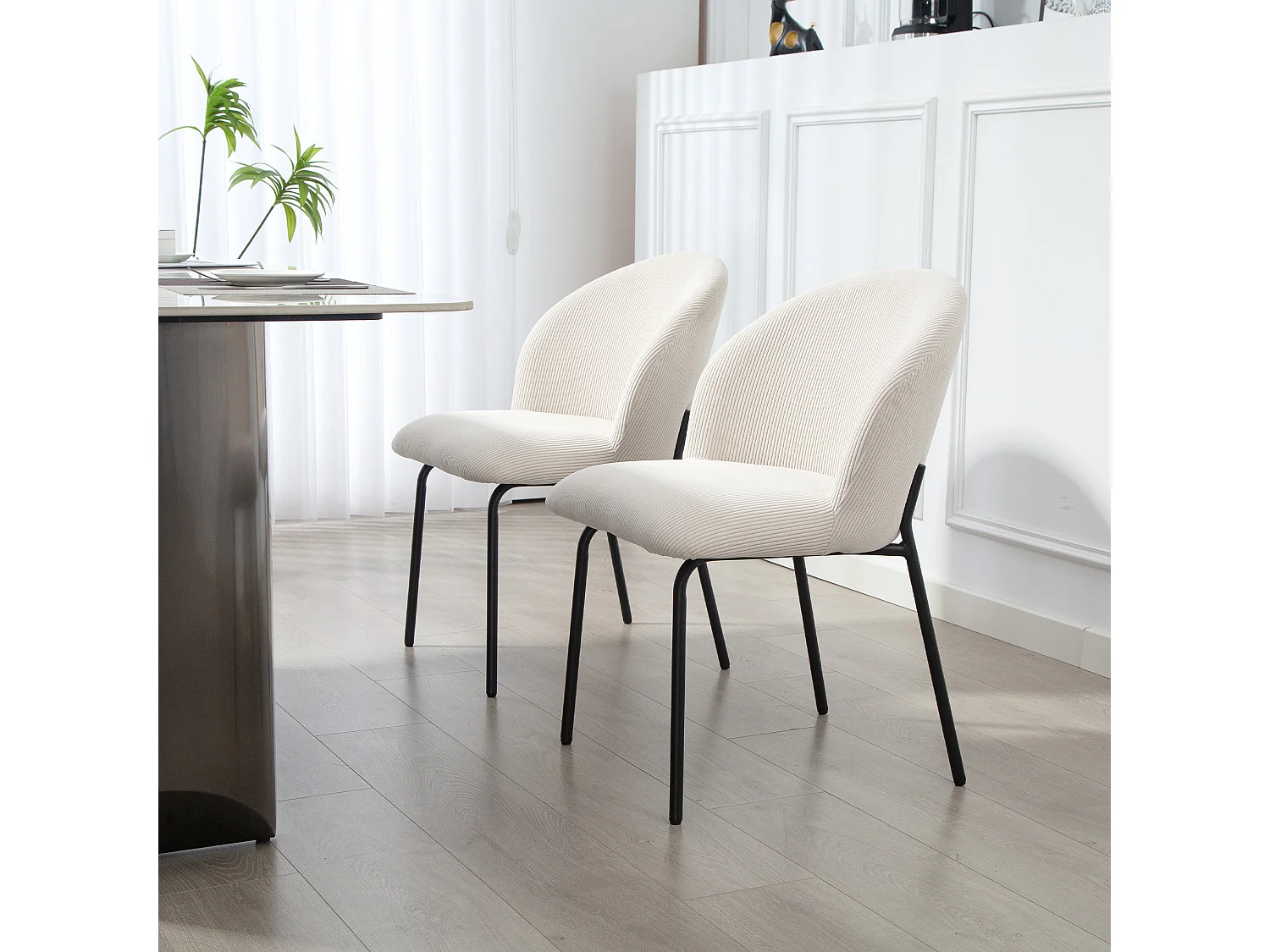 Lot de 2 chaises de salle à manger velours côtelé crème piètement acier noir