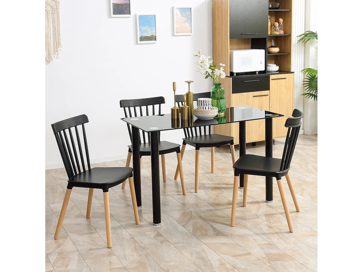 Lot de 4 chaises de salle à manger style scandinave piètement bois hêtre PP noir