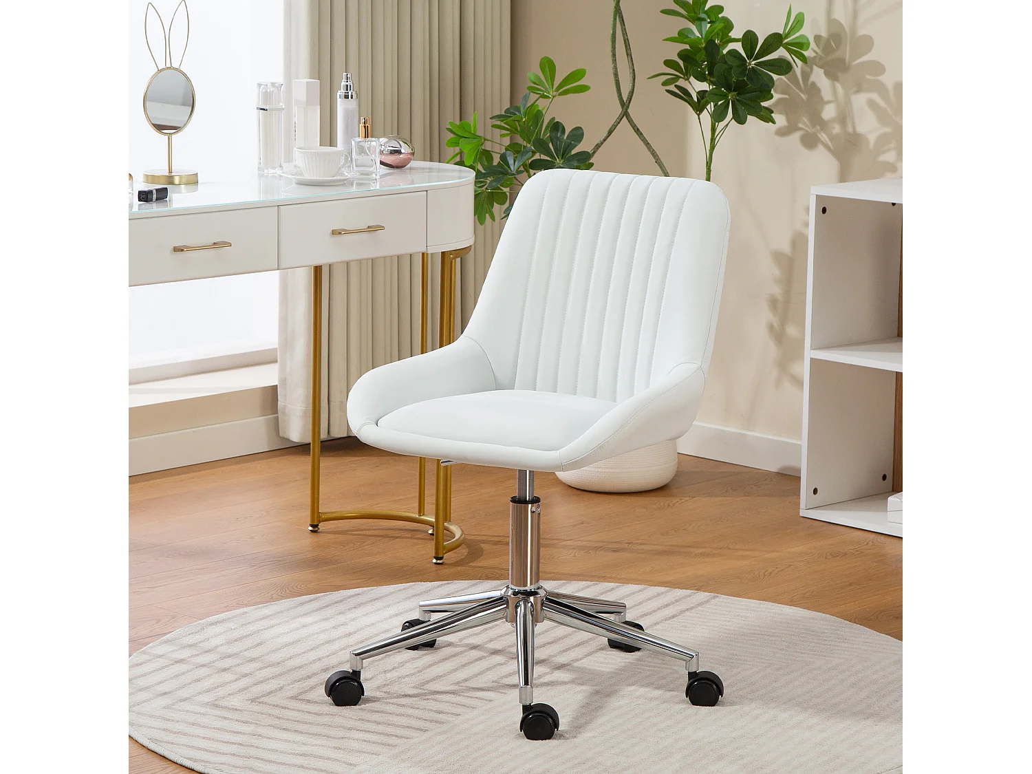 Chaise de bureau design dossier à surpiqûres verticales piètement acier chromé PU blanc