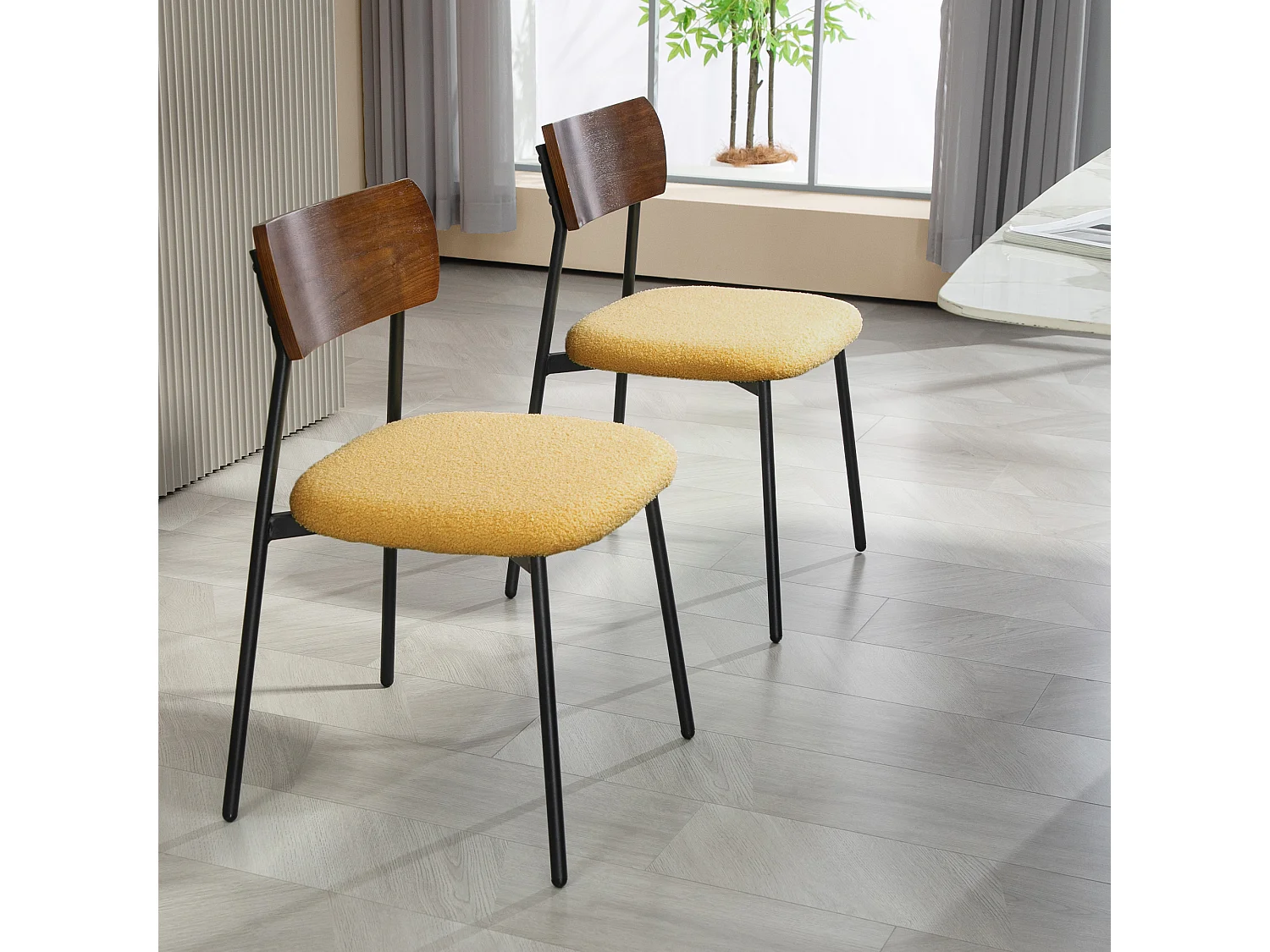 Lot de 2 chaises style vintage piètement structure métal noir dossier aspect bois assise effet laine bouclée jaune