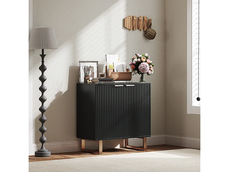 Buffet design contemporain 2 portes effet cannelé étagère piètement poignées métal doré MDF noir