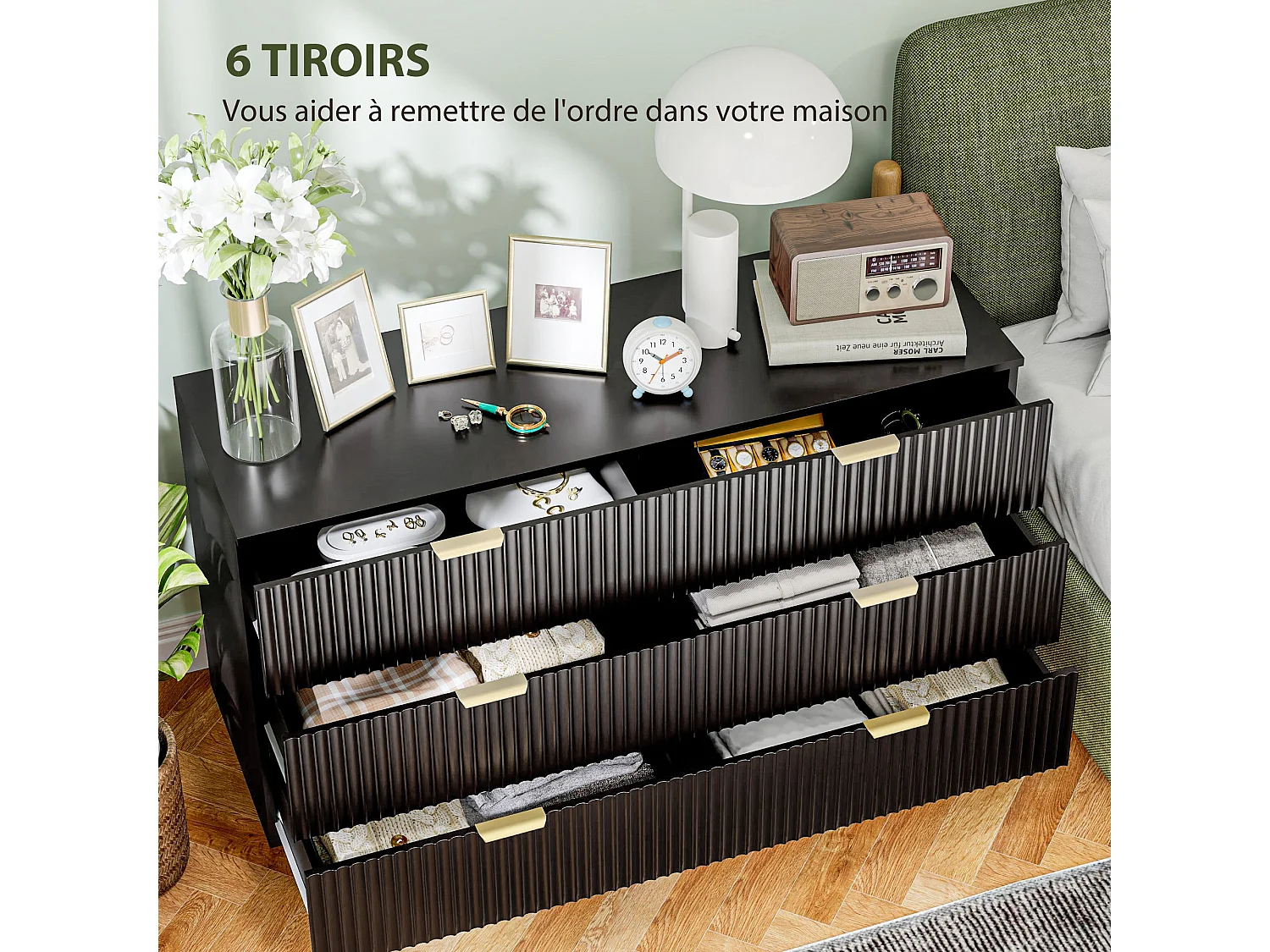 Commode 6 tiroirs design effet cannelé piètement poignées métal doré noir