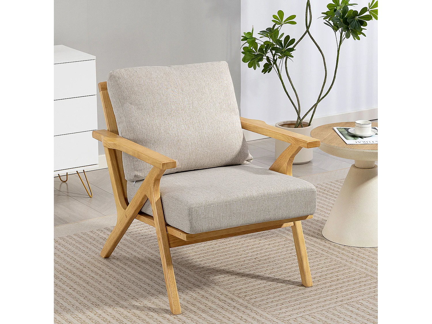 Fauteuil lounge style nordique bois hévéa verni tissu toucher lin beige